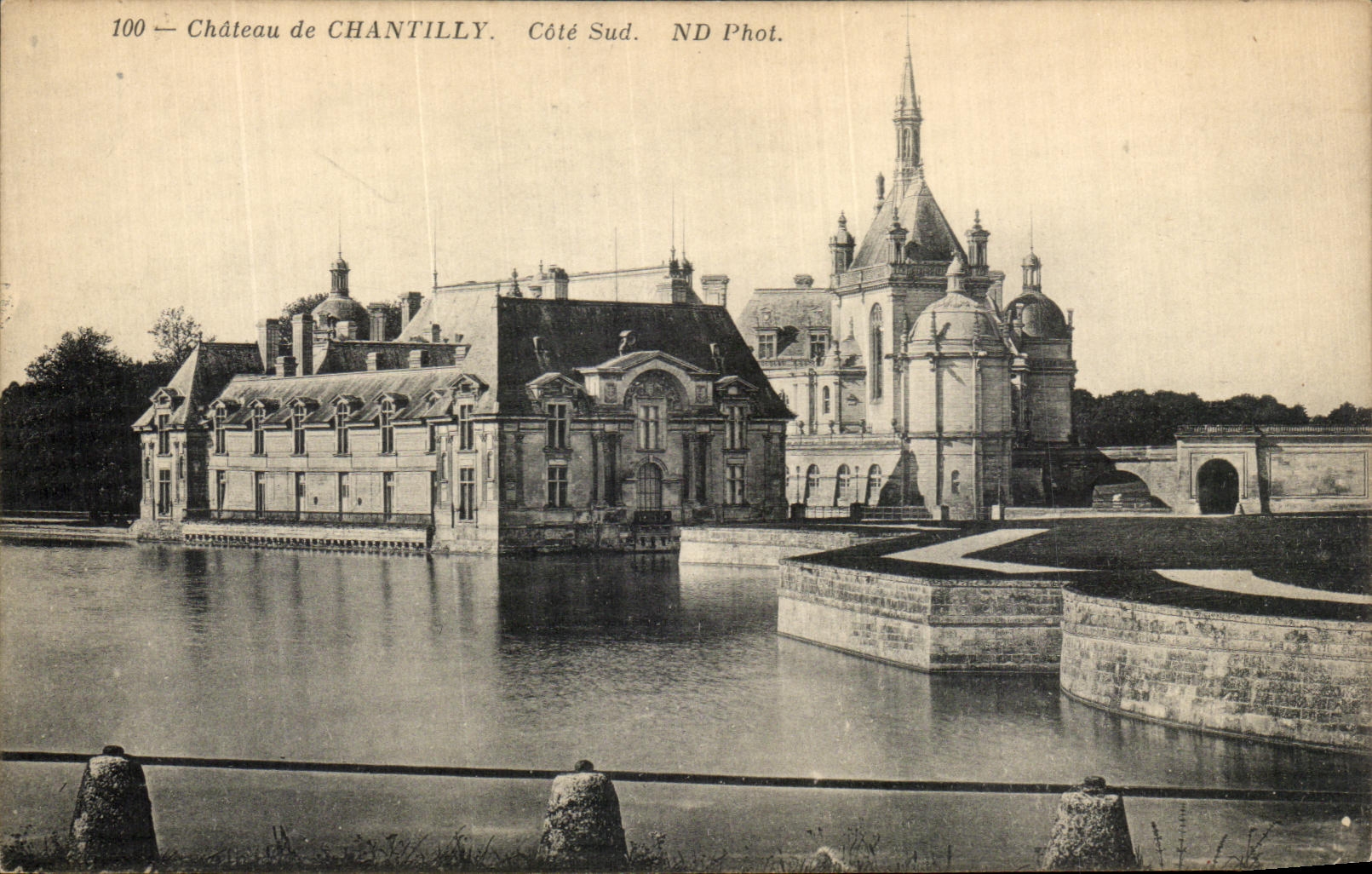 VINTAGE POSTCARD Castle of Chantilly Southern part