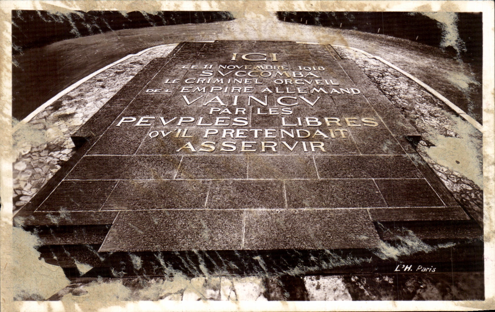 VINTAGE POSTCARD Compiegne Drill Clearing of L Militaria armistice