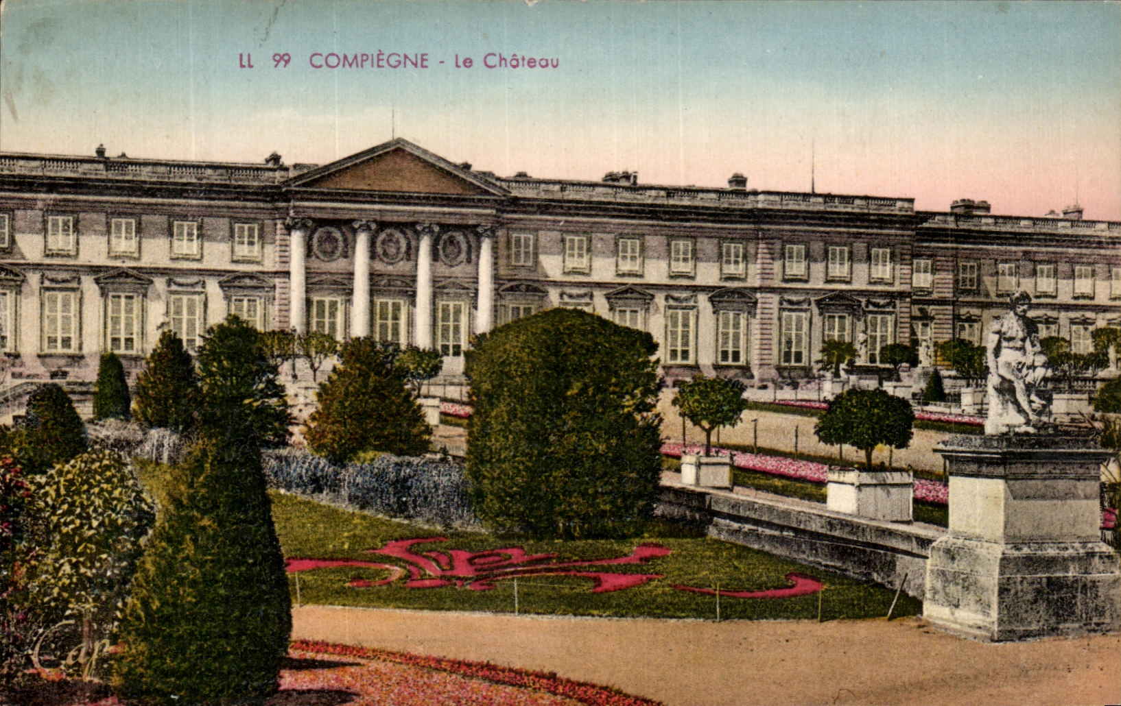 VINTAGE POSTCARD Compiegne the Castle