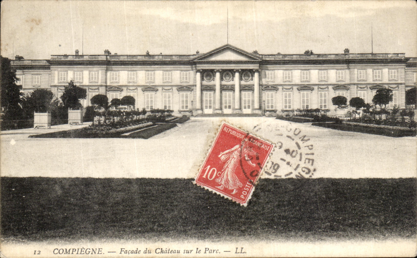 VINTAGE POSTCARD Compiegne Frontage of the Castle on the Park