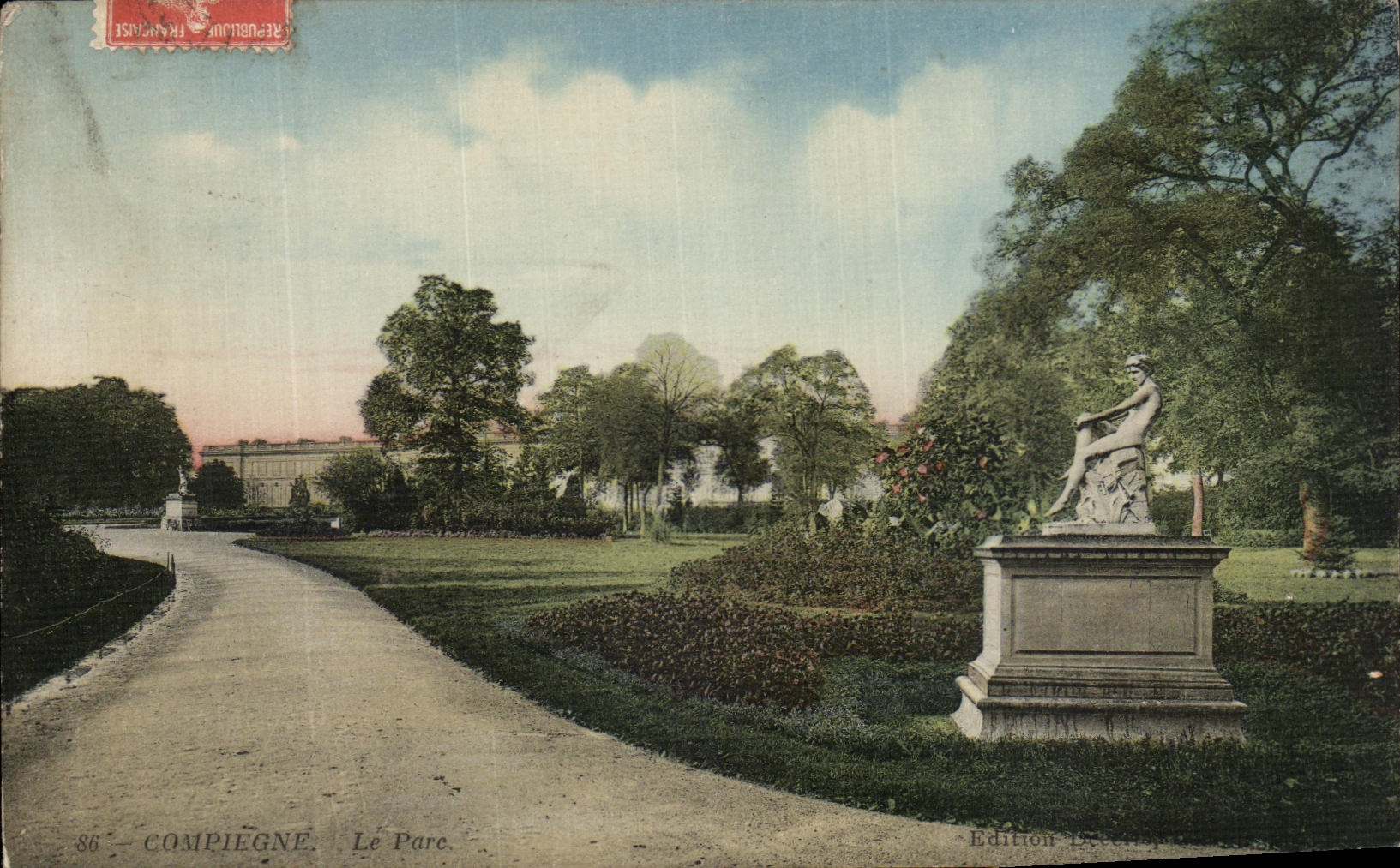 VINTAGE POSTCARD Compiegne the Park
