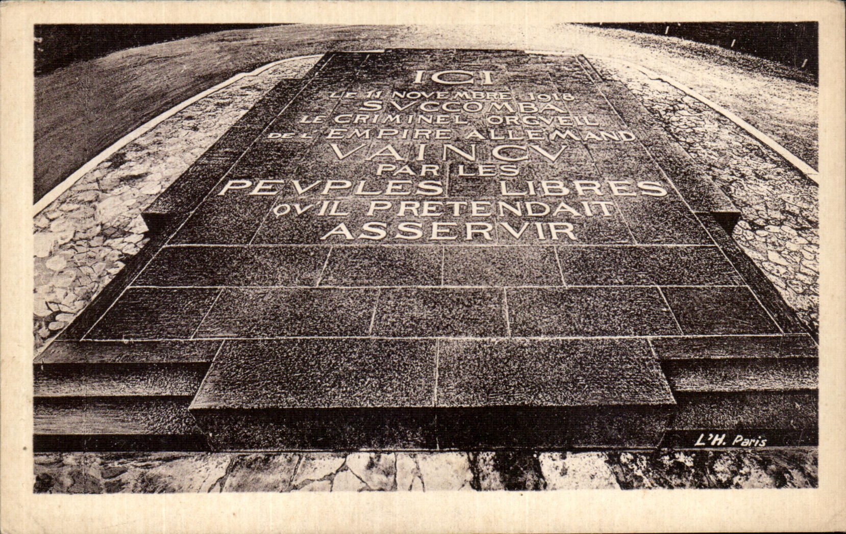 VINTAGE POSTCARD Compiegne Clearing of L Militaria Armistice