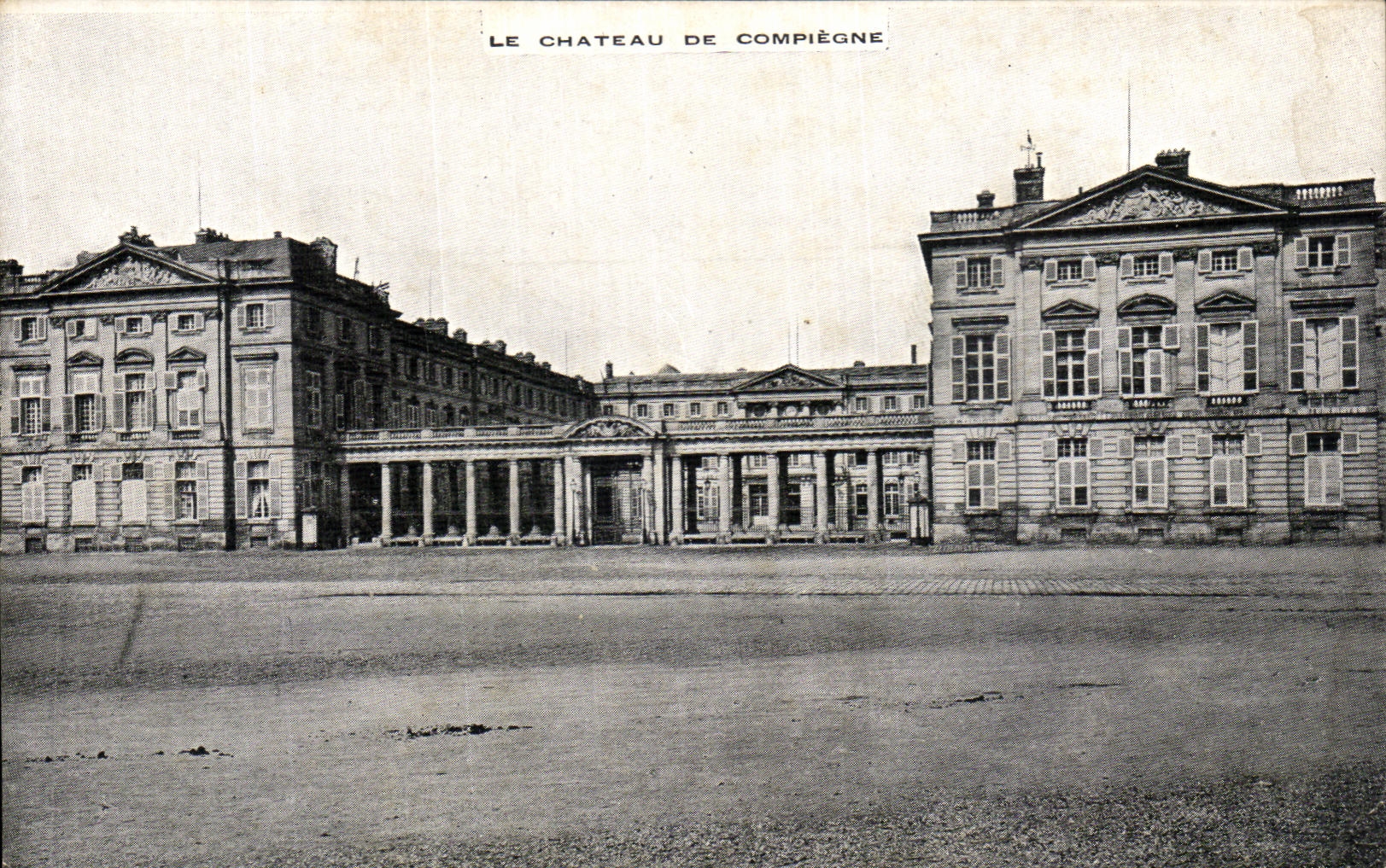 VINTAGE POSTCARD Compiegne the Castle