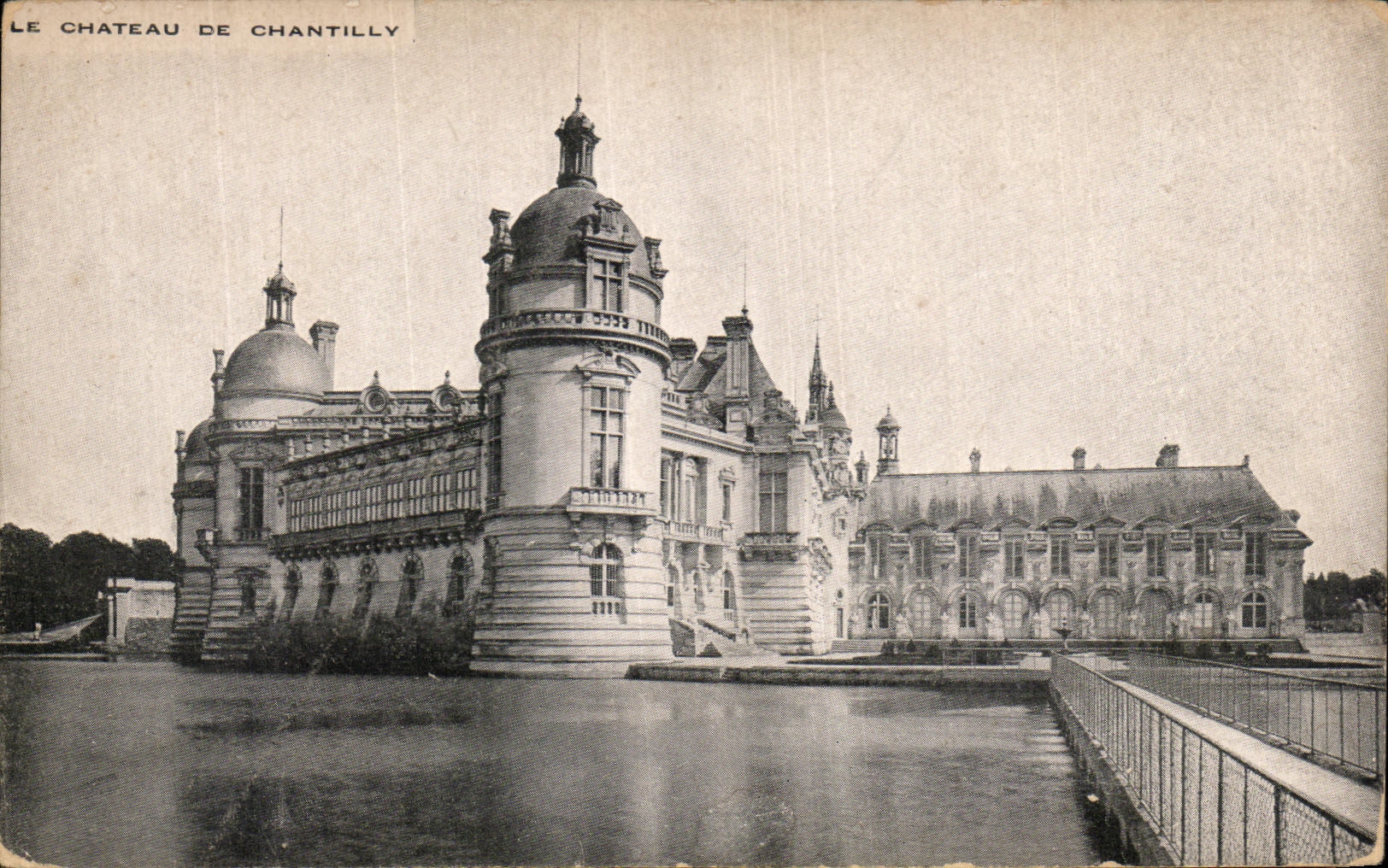 VINTAGE POSTCARD the Castle Of Chantilly