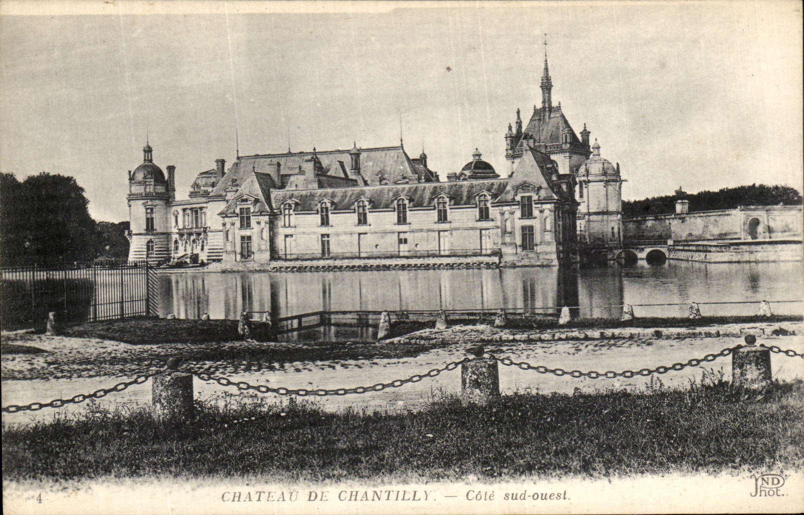 VINTAGE POSTCARD Castle Of Chantilly Western Southern part