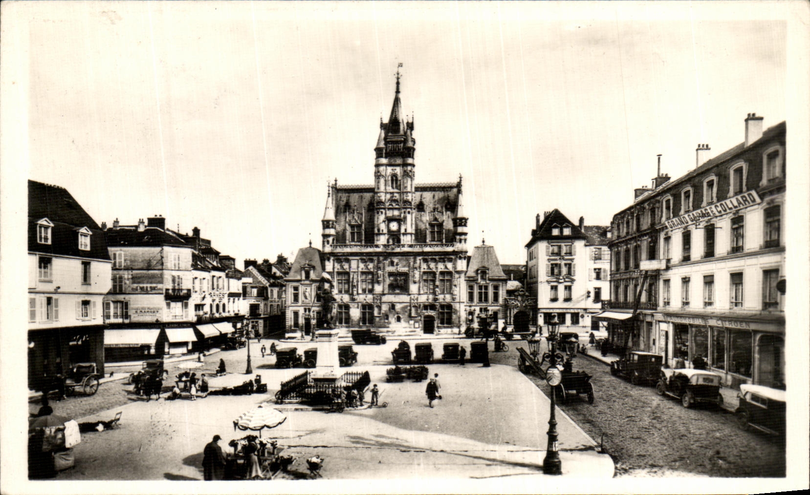 VINTAGE POSTCARD Compiegne Places L Town hall