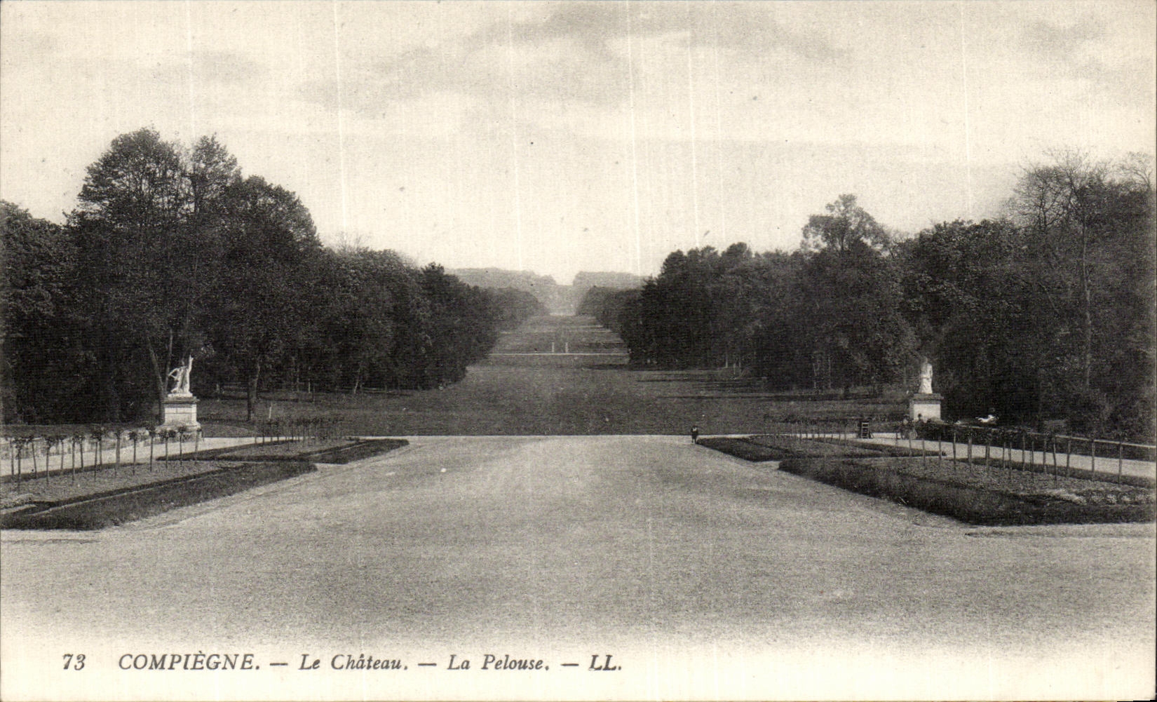 VINTAGE POSTCARD Compiegne the Castle the Lawn