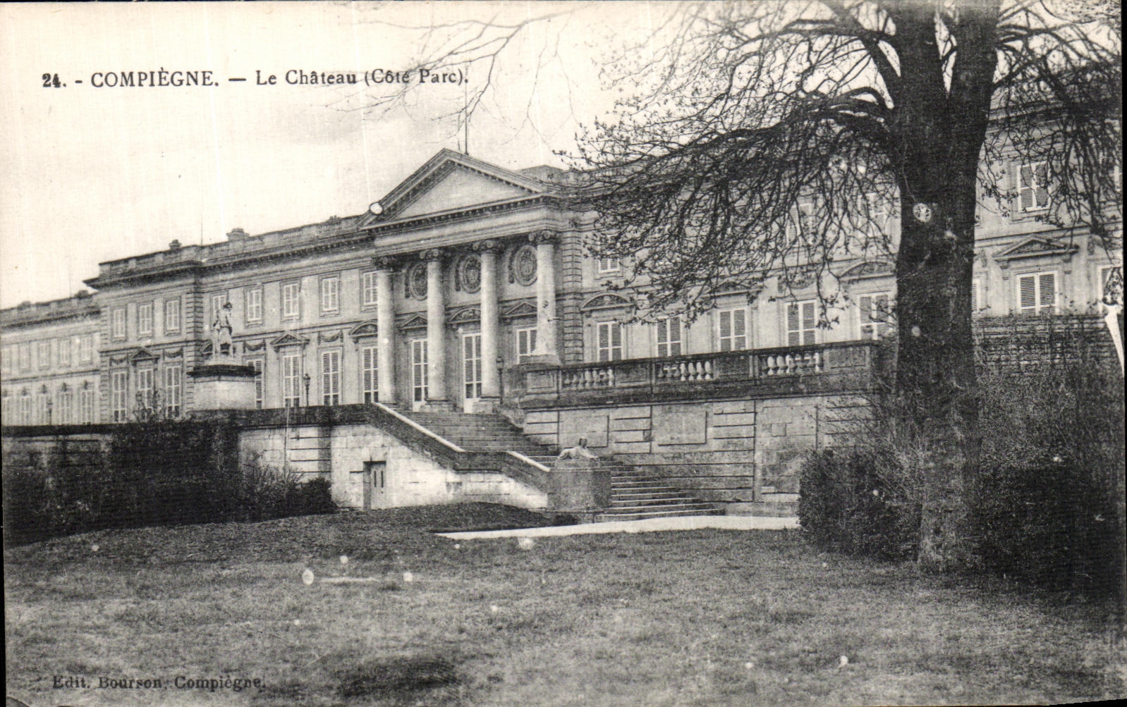 VINTAGE POSTCARD Compiegne the Castle Dimensions park
