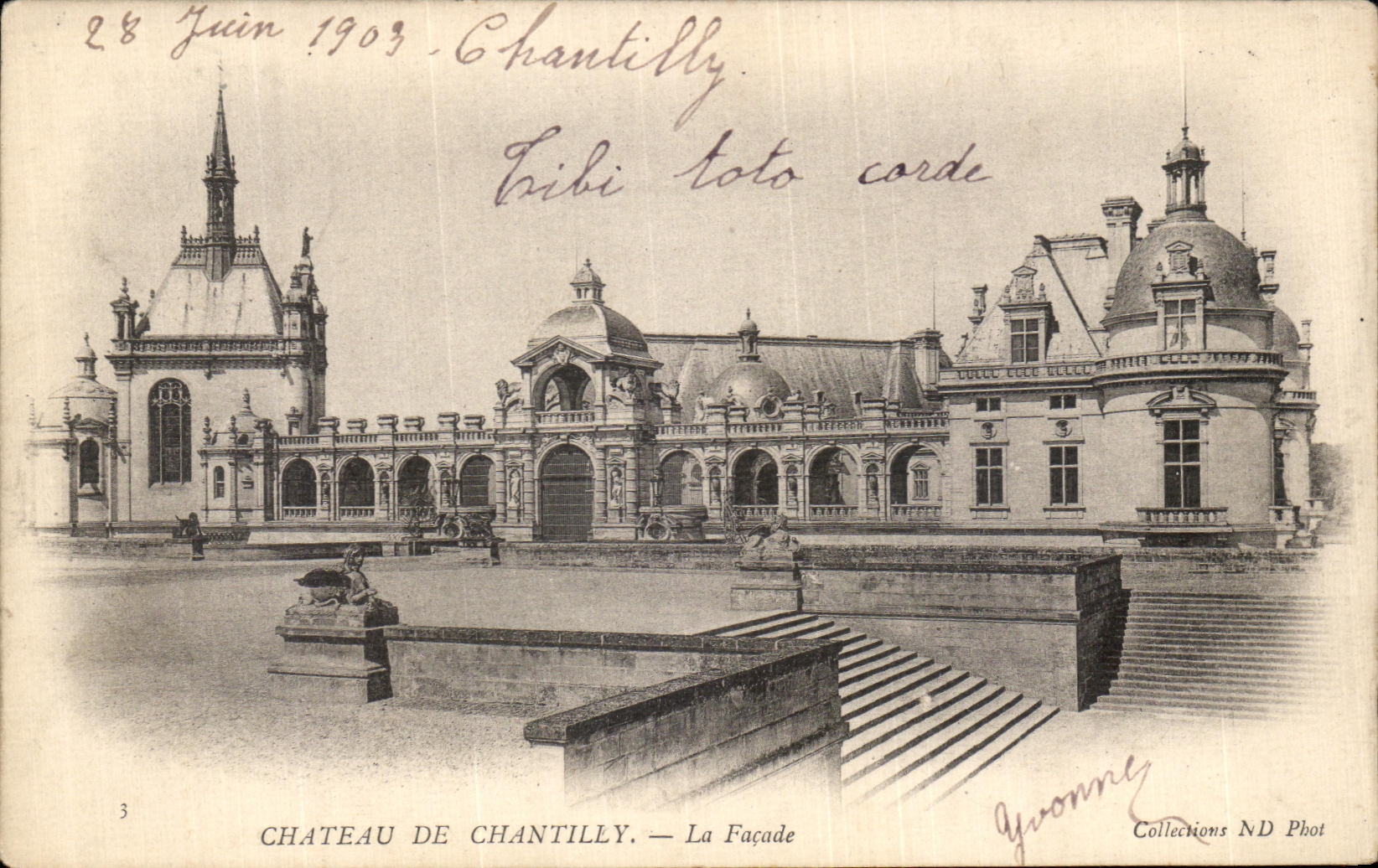 VINTAGE POSTCARD Castle of Chantilly the Frontage