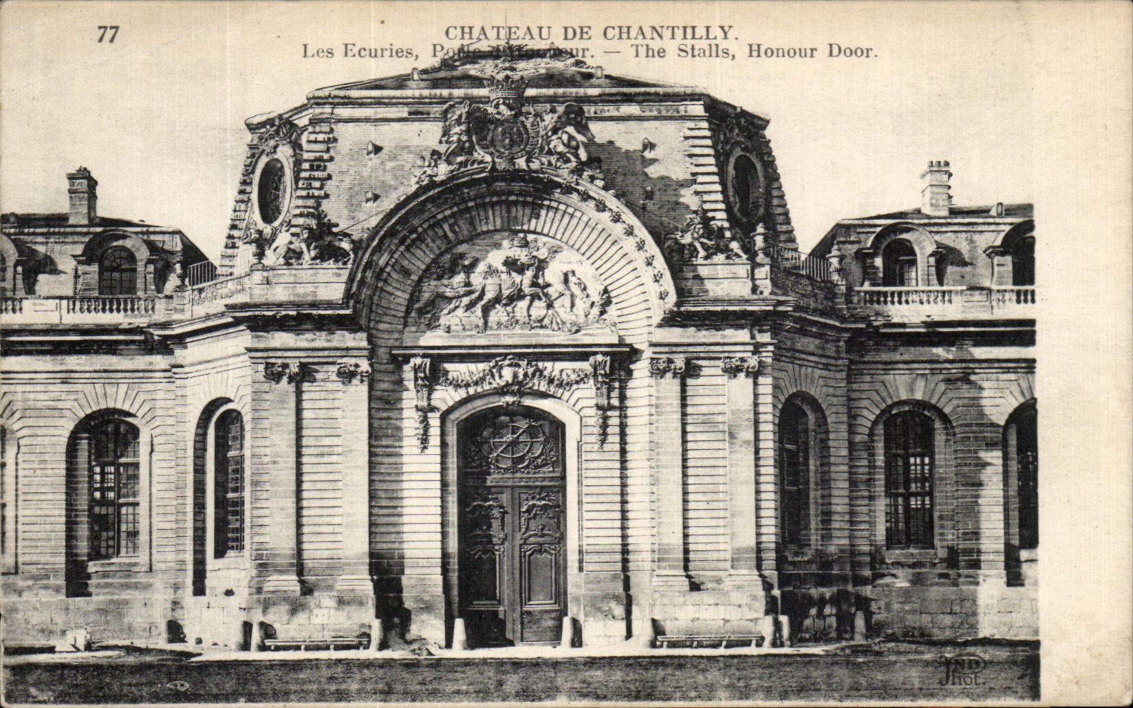 VINTAGE POSTCARD Castle Of Chantilly Stables