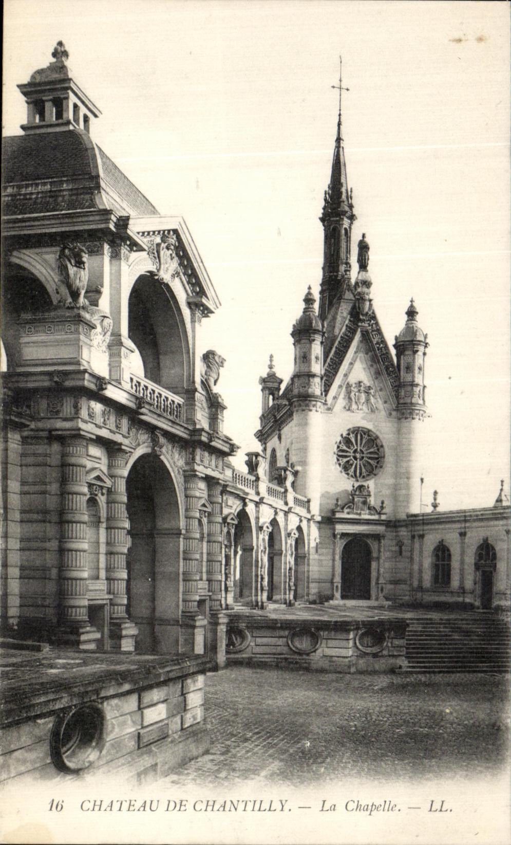 VINTAGE POSTCARD Castle of Chantilly La Chapelle