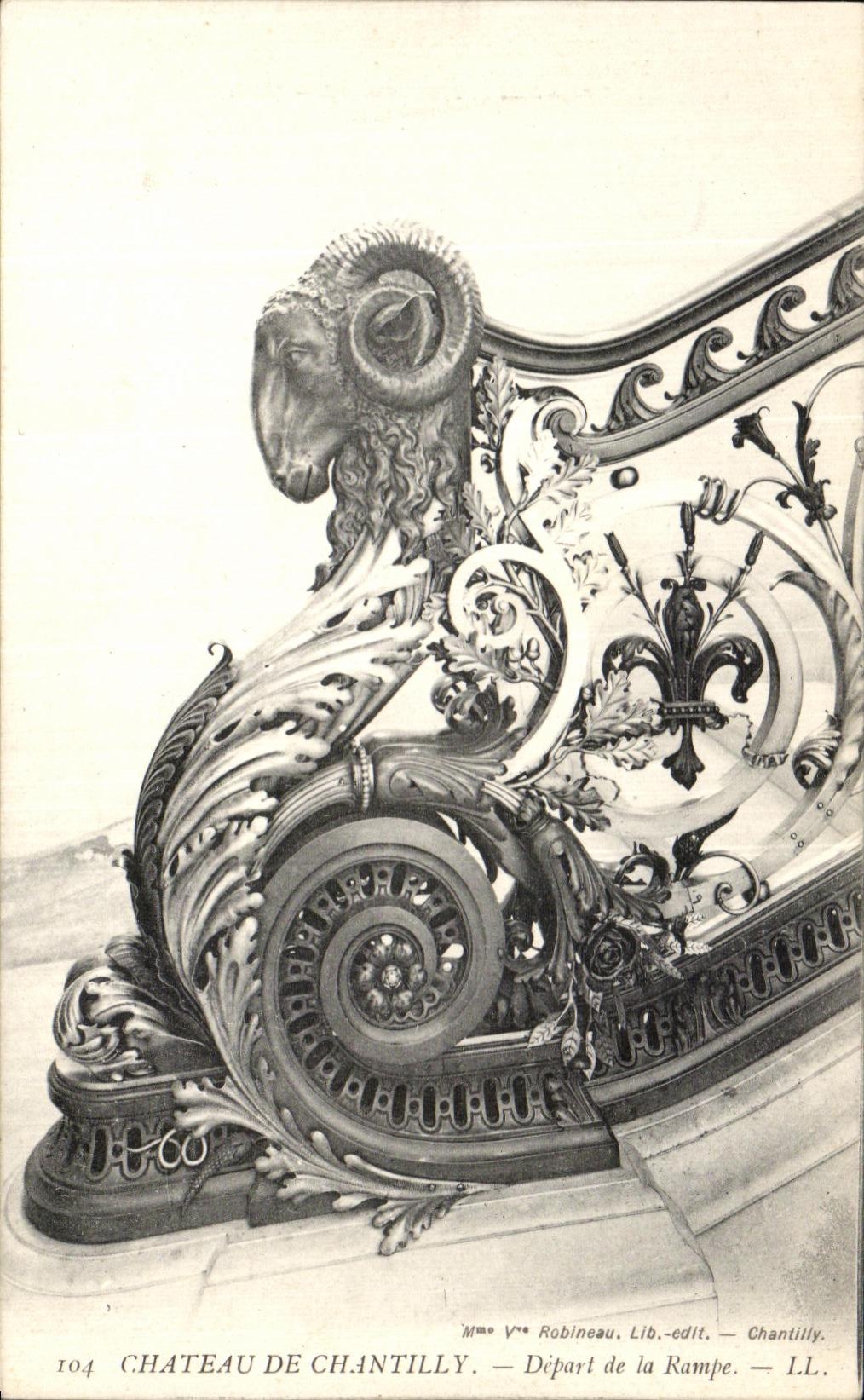 VINTAGE POSTCARD Castle Of Chantilly Departure of the Slope