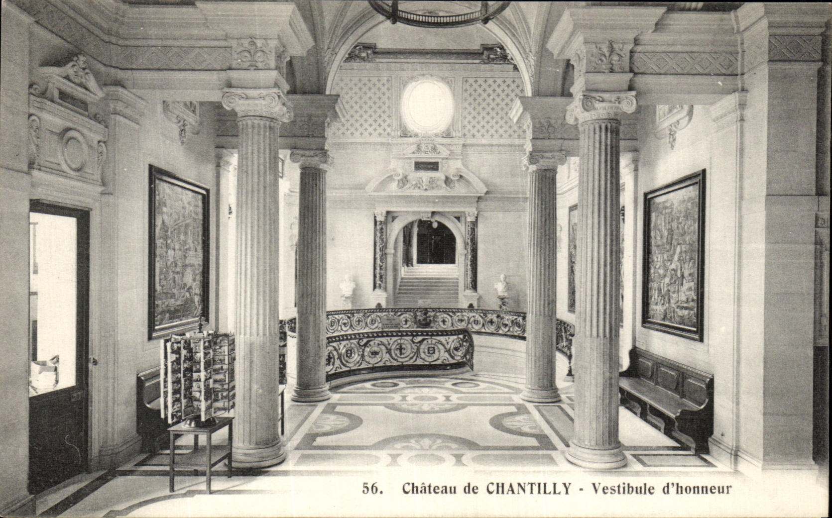 VINTAGE POSTCARD Castle Of Chantilly Hall D Honor