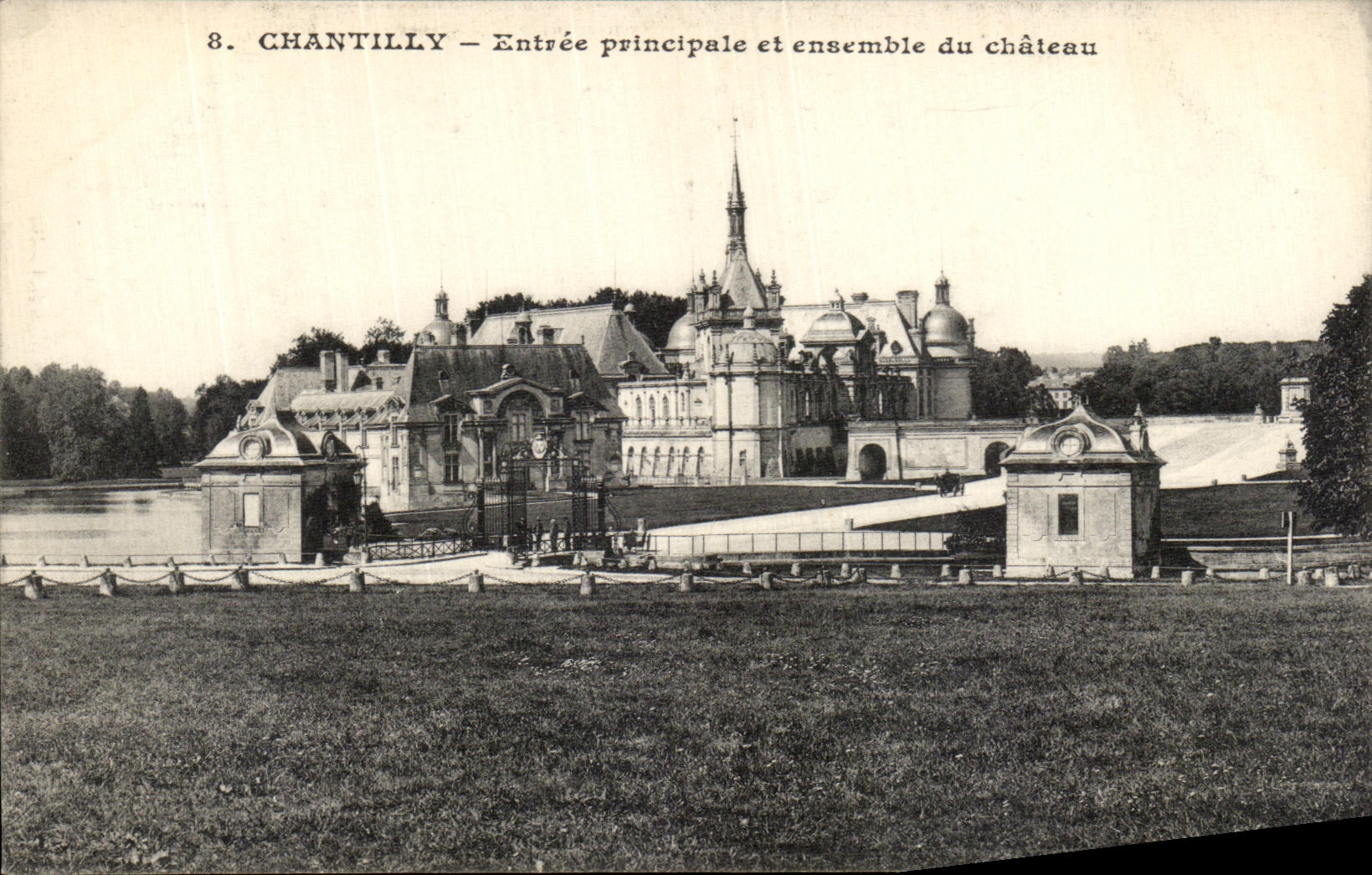 VINTAGE POSTCARD Castle Of Chantilly Main entrance and Together of the Castle