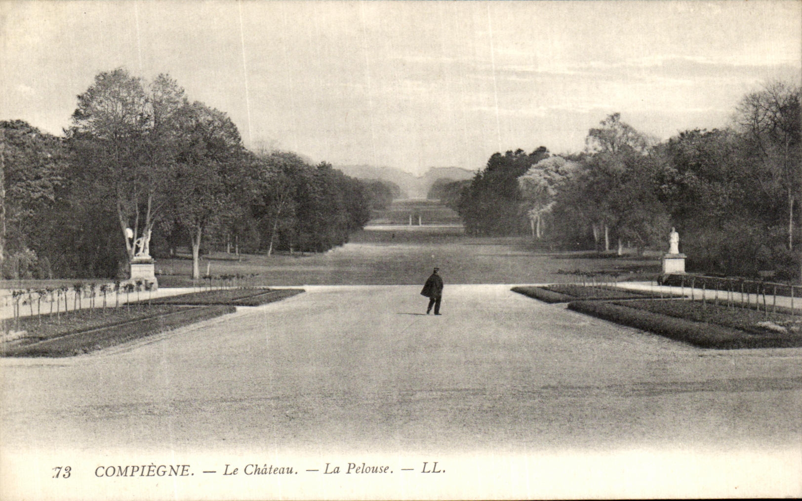 VINTAGE POSTCARD Compiegne the Castle the Lawn