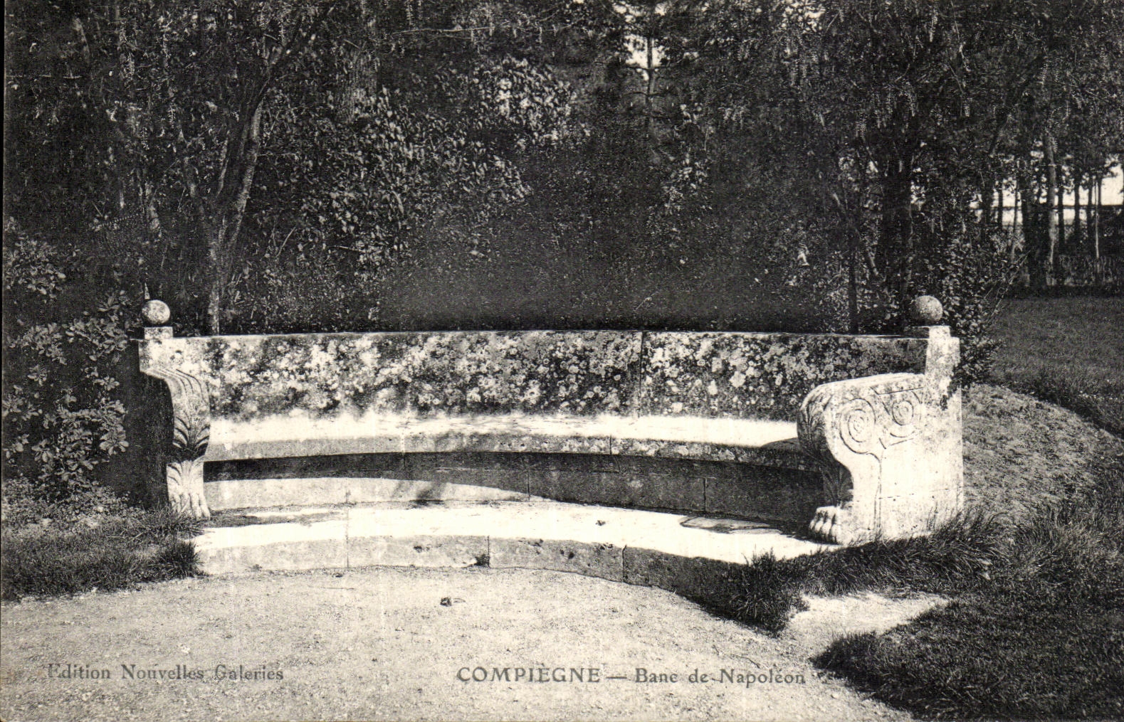 VINTAGE POSTCARD Compiegne Bench of Napoleon 1st