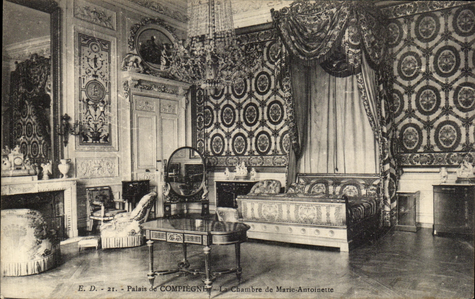 VINTAGE POSTCARD Palate of Compiegne the Castle the room of Marie Antoinette