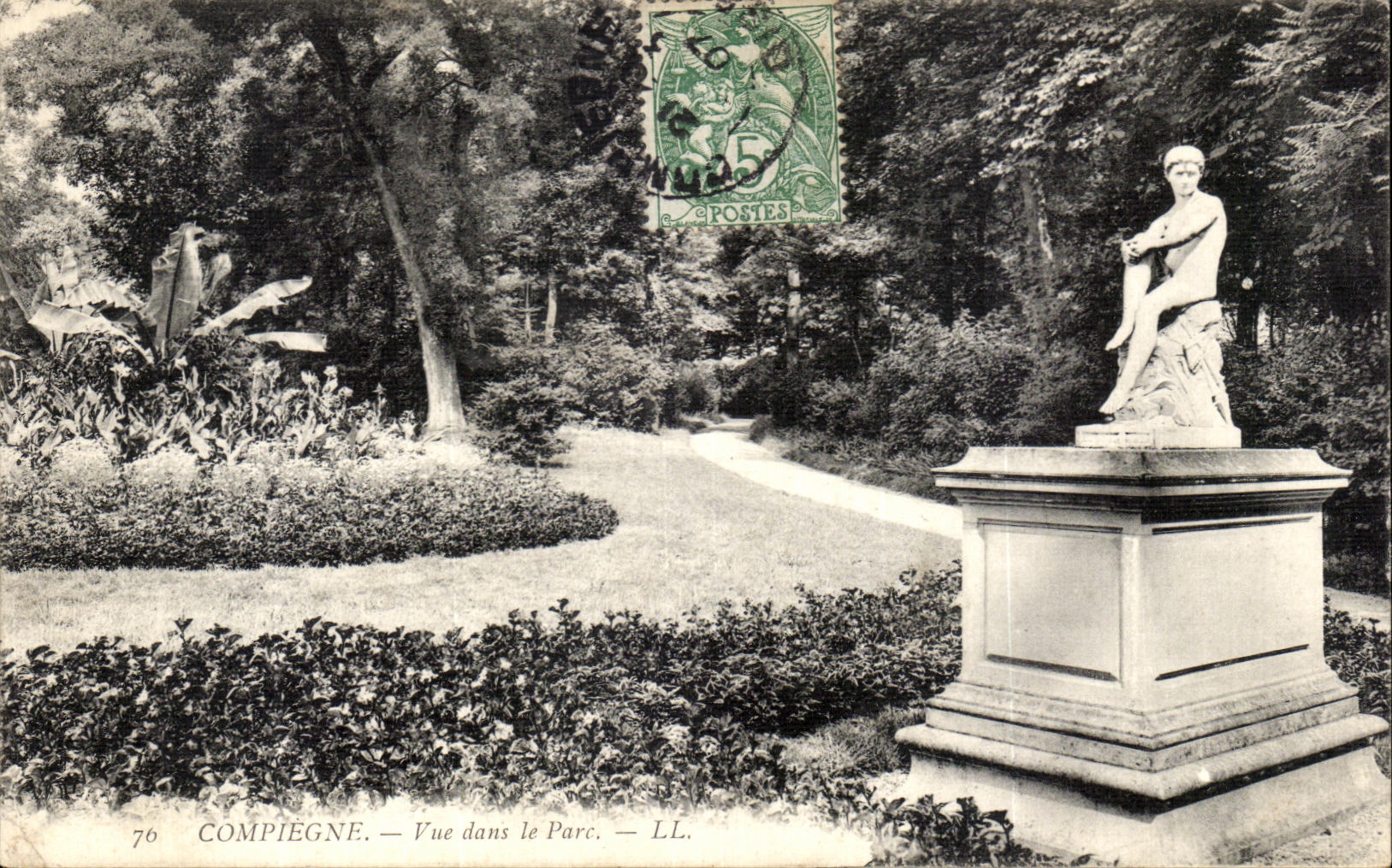 VINTAGE POSTCARD Compiegne Seen In the park