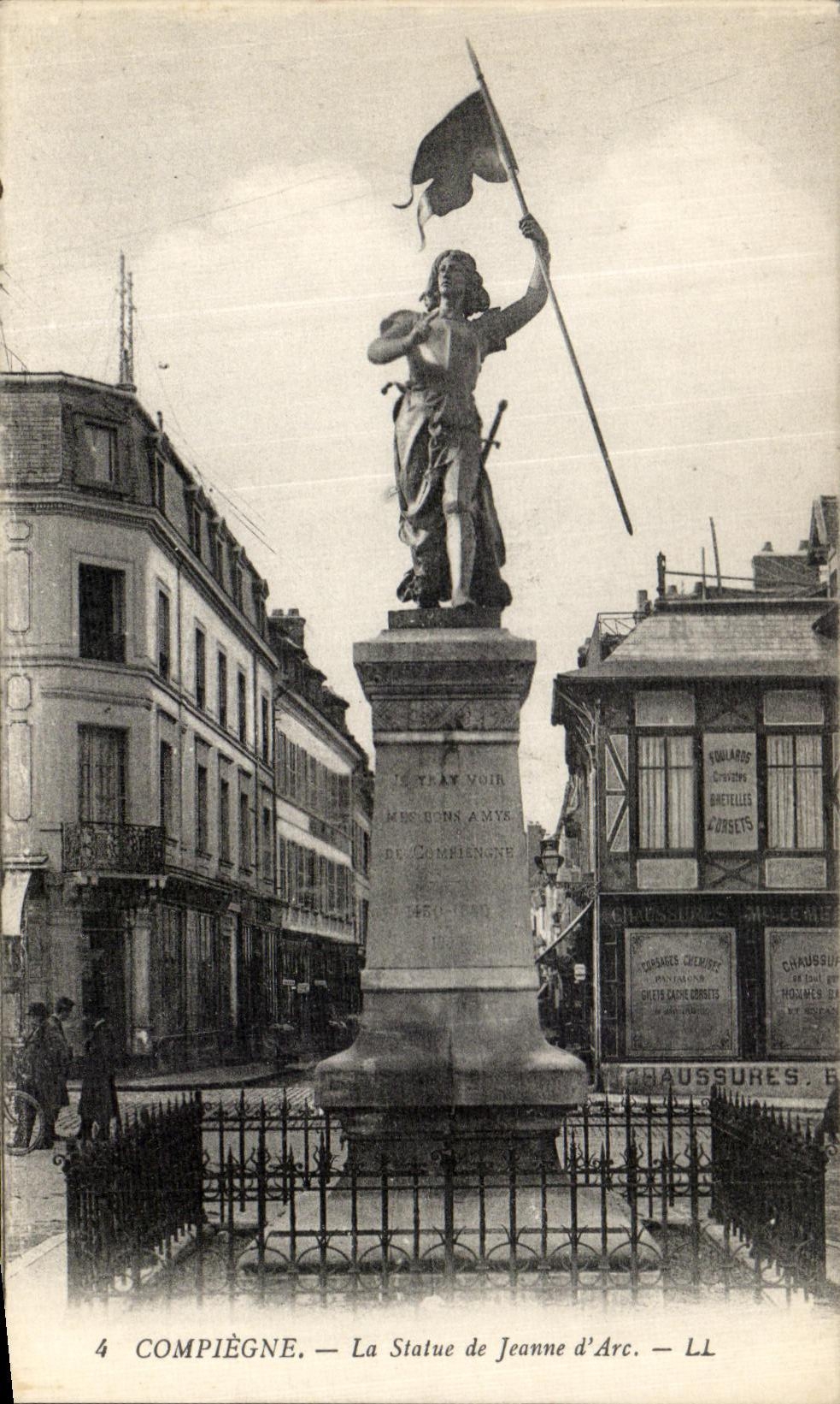 VINTAGE POSTCARD Compiegne the Statue of Jeanne D arc