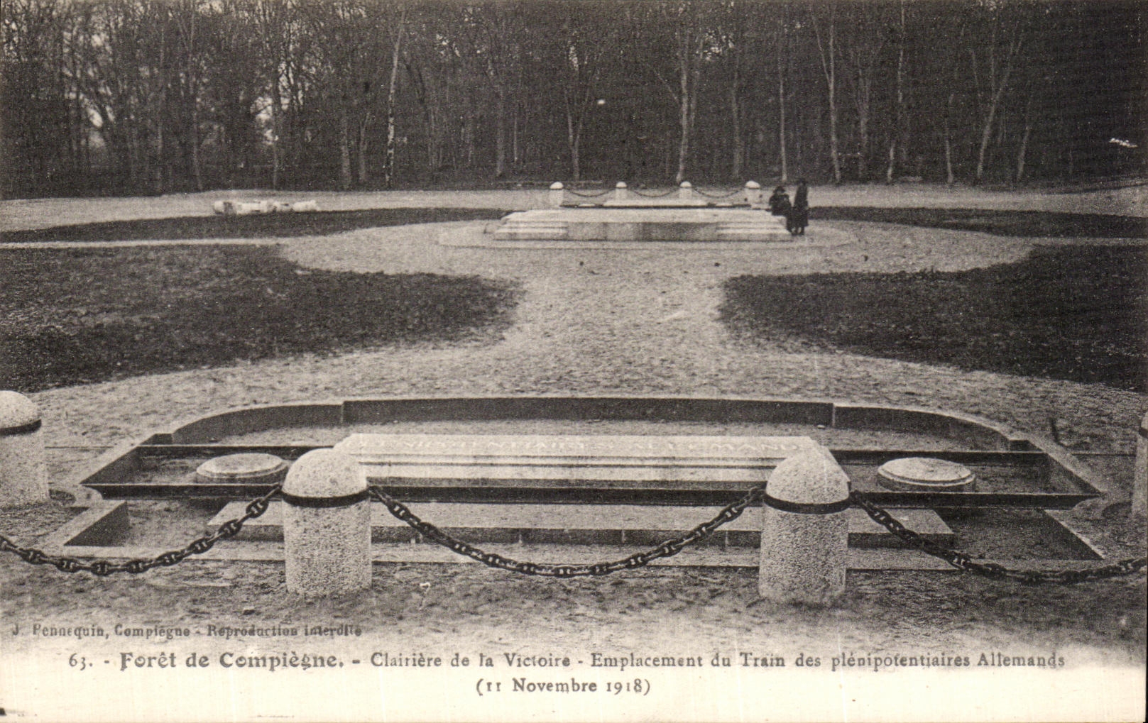 VINTAGE POSTCARD Drill of Compiegne Clearing of the Victoire Site of the train of the German plenipotentiares Militaria