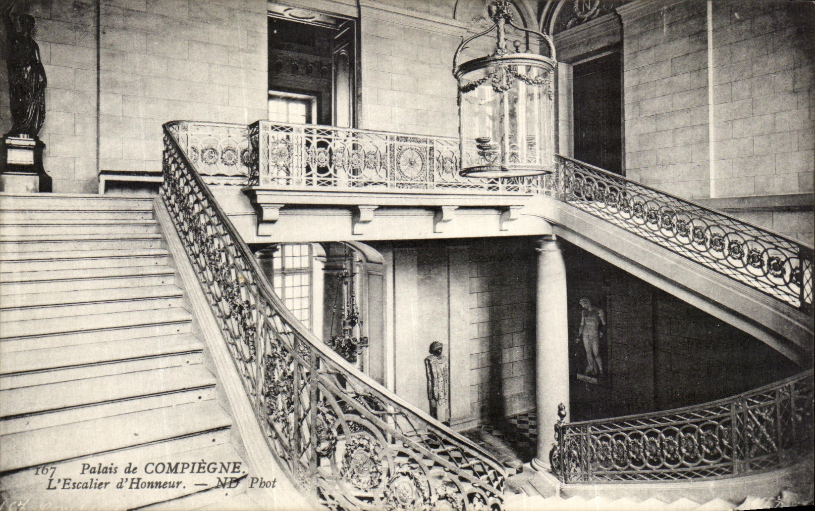 VINTAGE POSTCARD Palate of Compiegne L staircase D honor