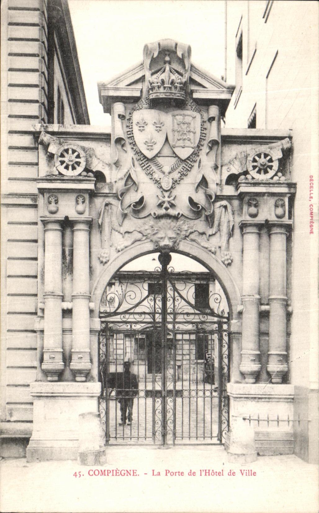 VINTAGE POSTCARD Compiegne the Gate of L Town hall