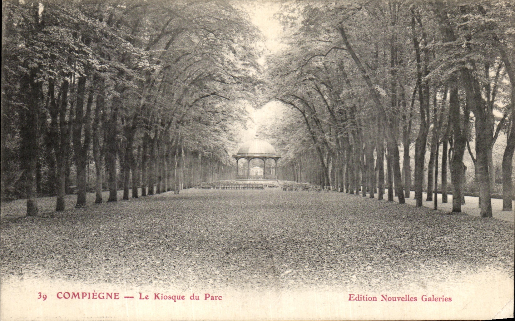 VINTAGE POSTCARD Compiegne the Kiosk of the Park