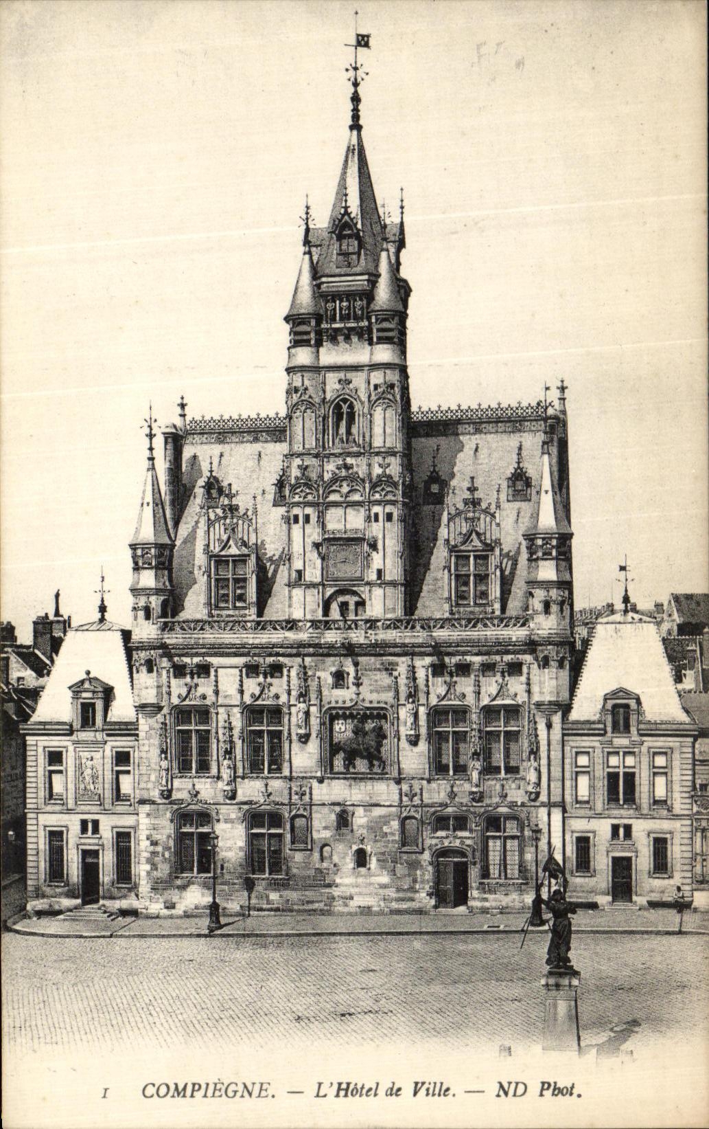 VINTAGE POSTCARD Compiegne L Town hall