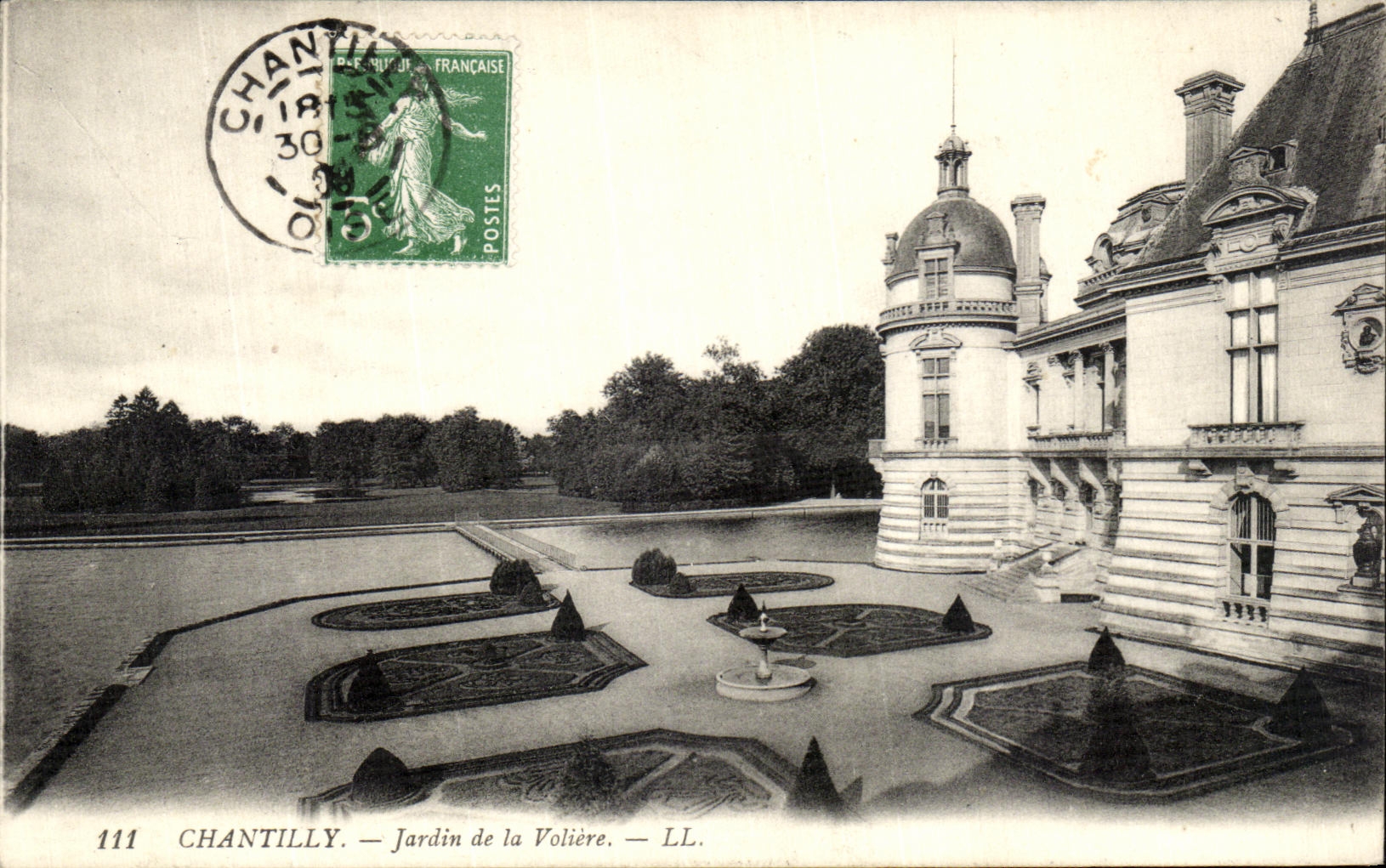 VINTAGE POSTCARD Castle Of Chantilly Garden of the Birdcage