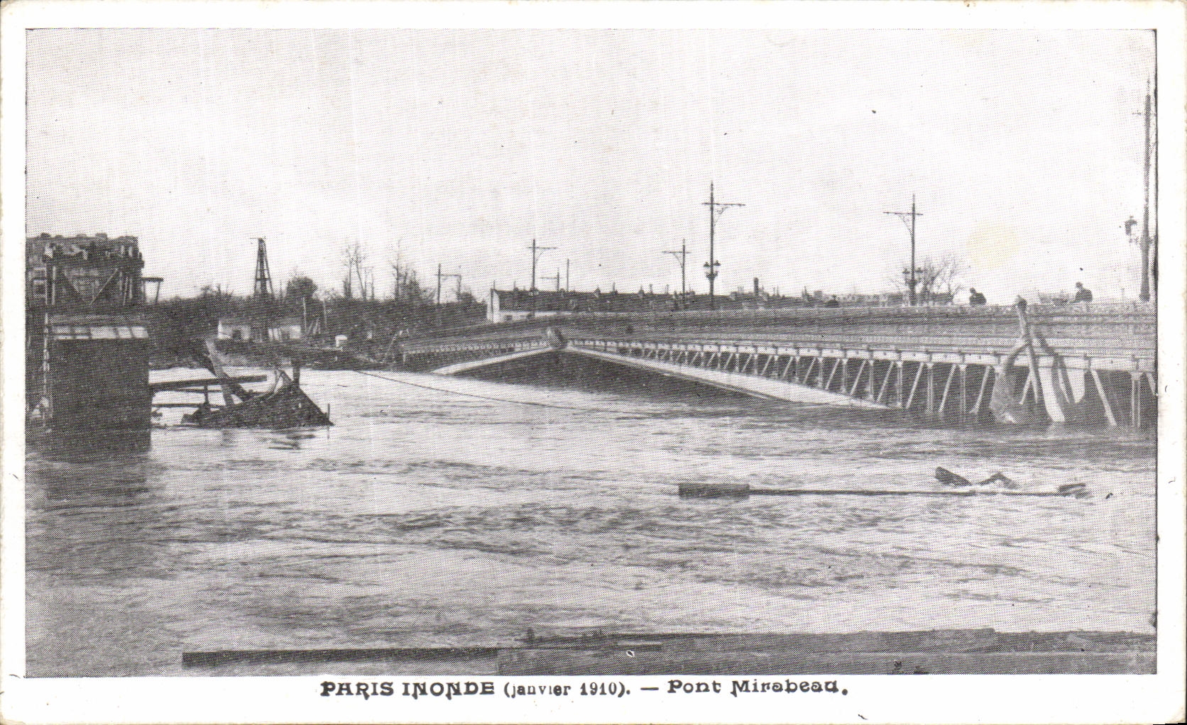 CPA Paris Inonde Pont Mirabeau