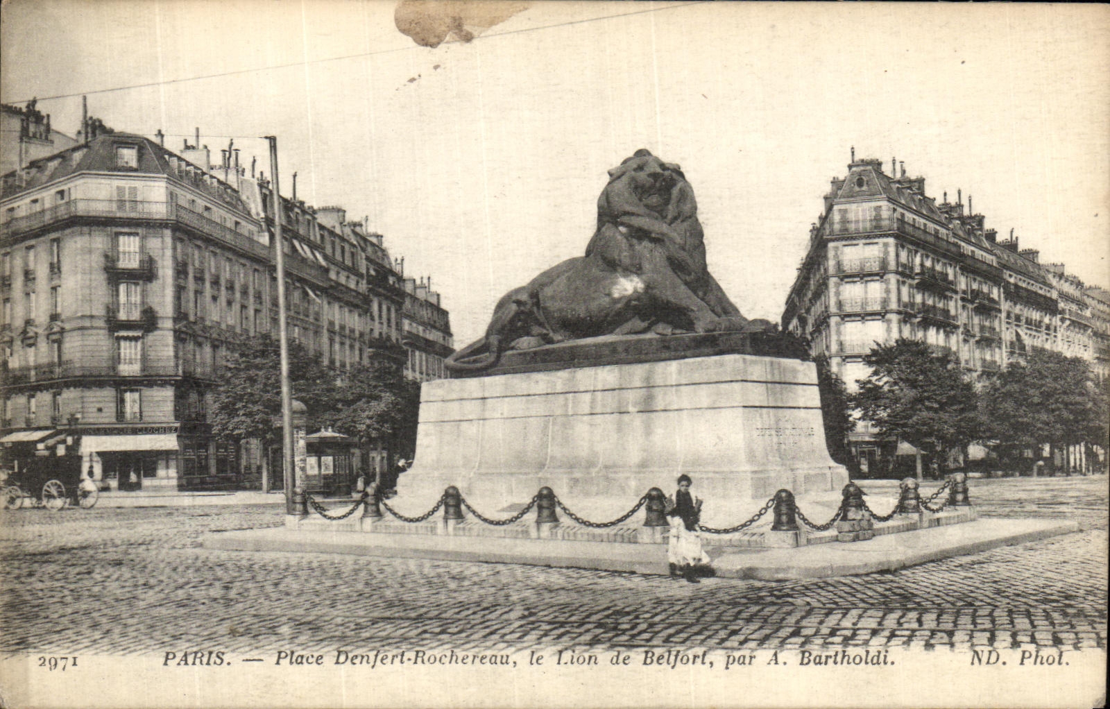 VINTAGE POSTCARD Paris Places Denfert Rochereau the lion of Belfort
