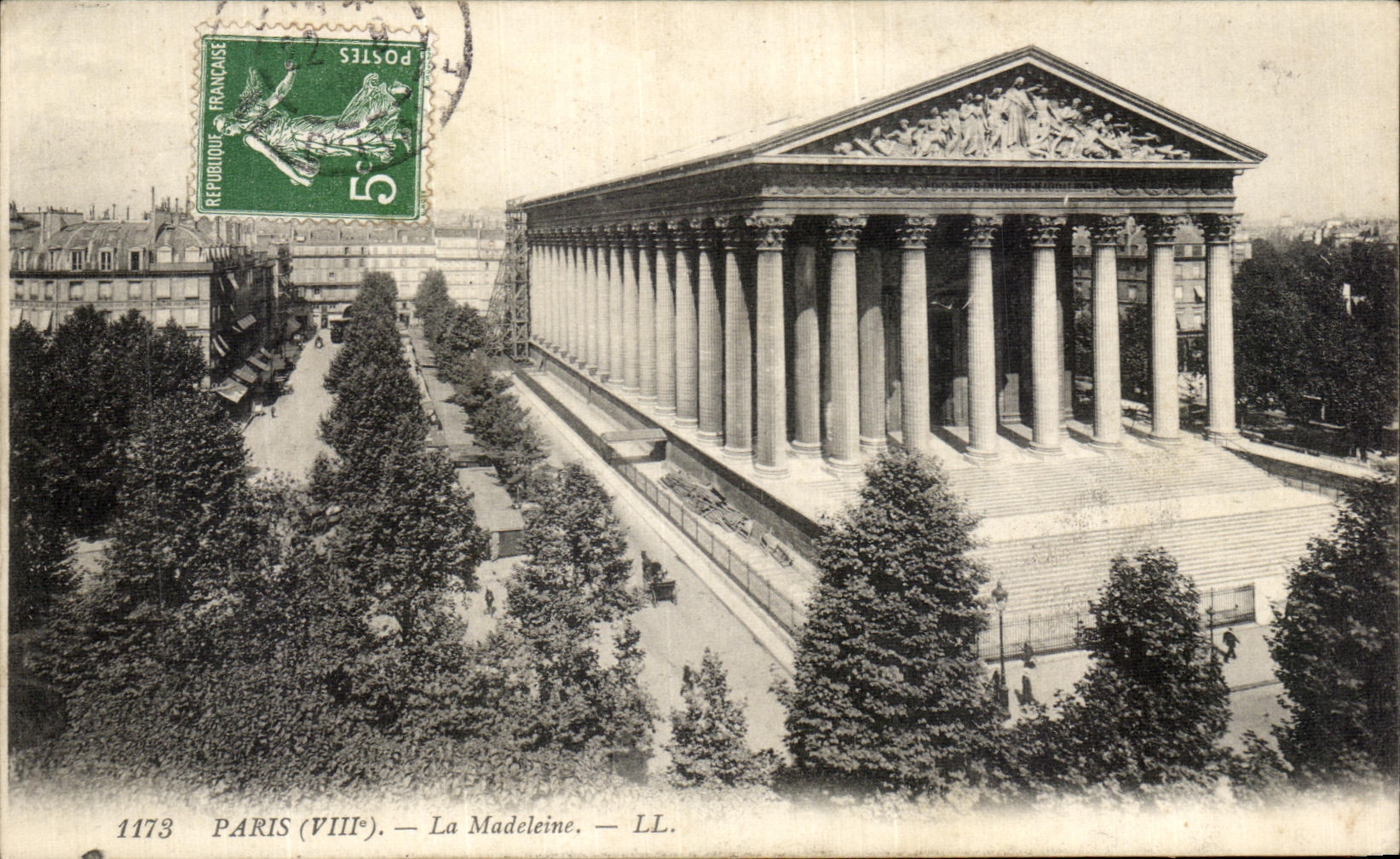 VINTAGE POSTCARD Paris the Madeleine