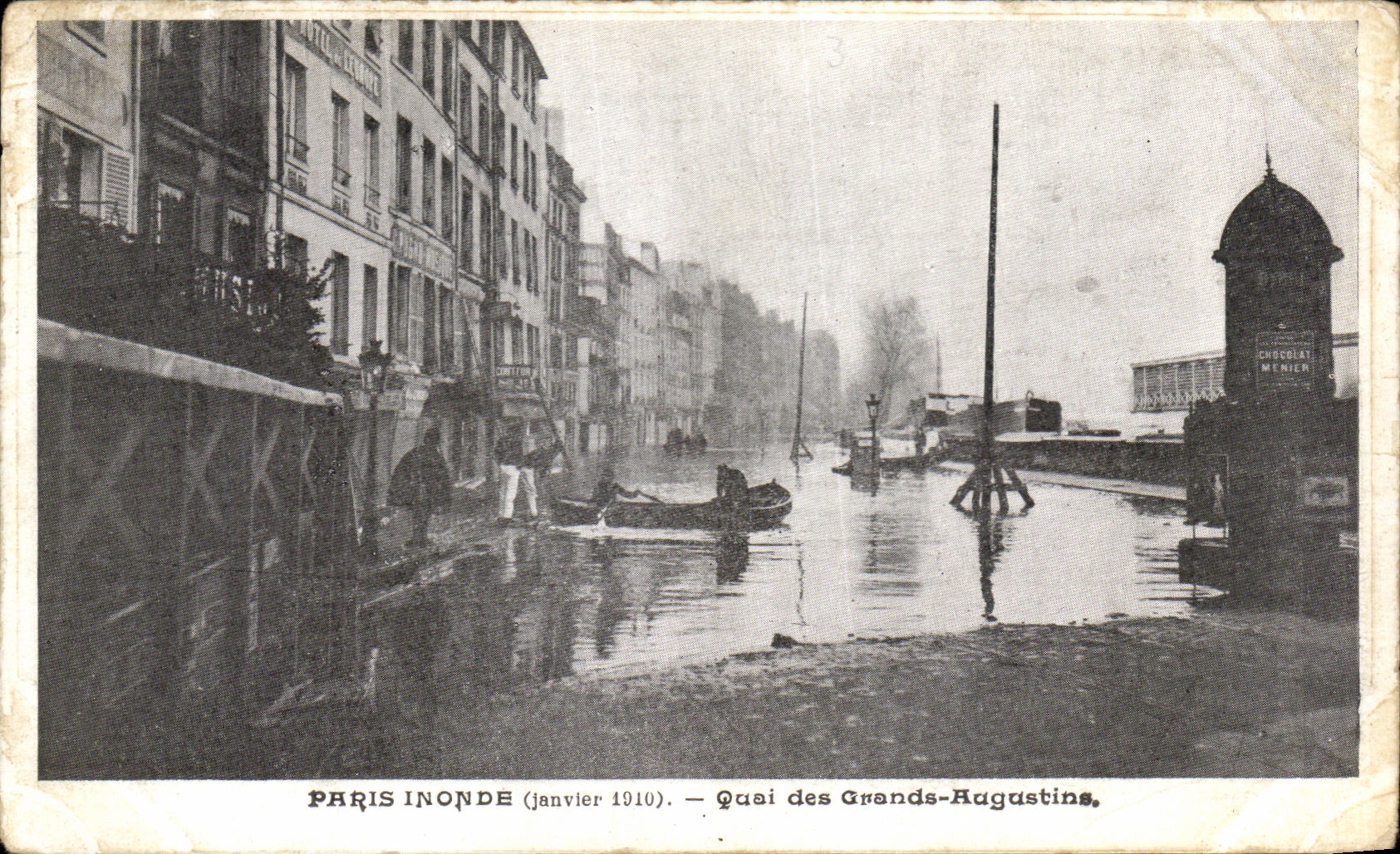 VINTAGE POSTCARD Paris Floods Quay of Large Augustins