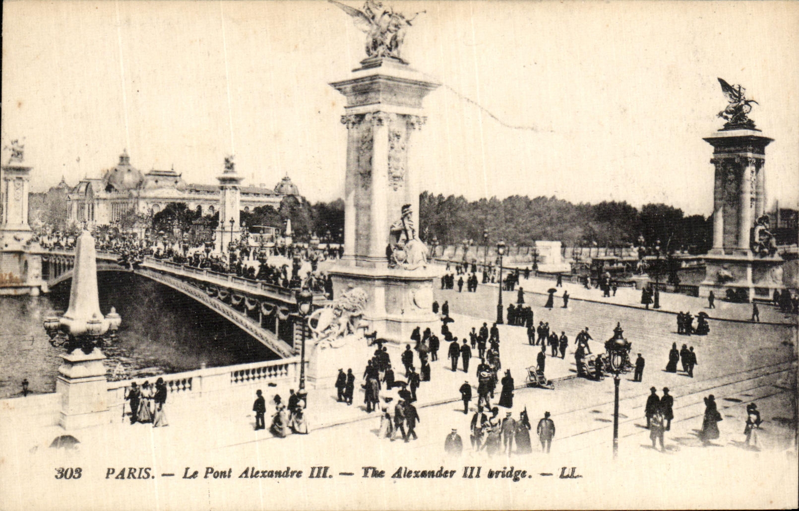 VINTAGE POSTCARD Paris the Bridge Alexandre III