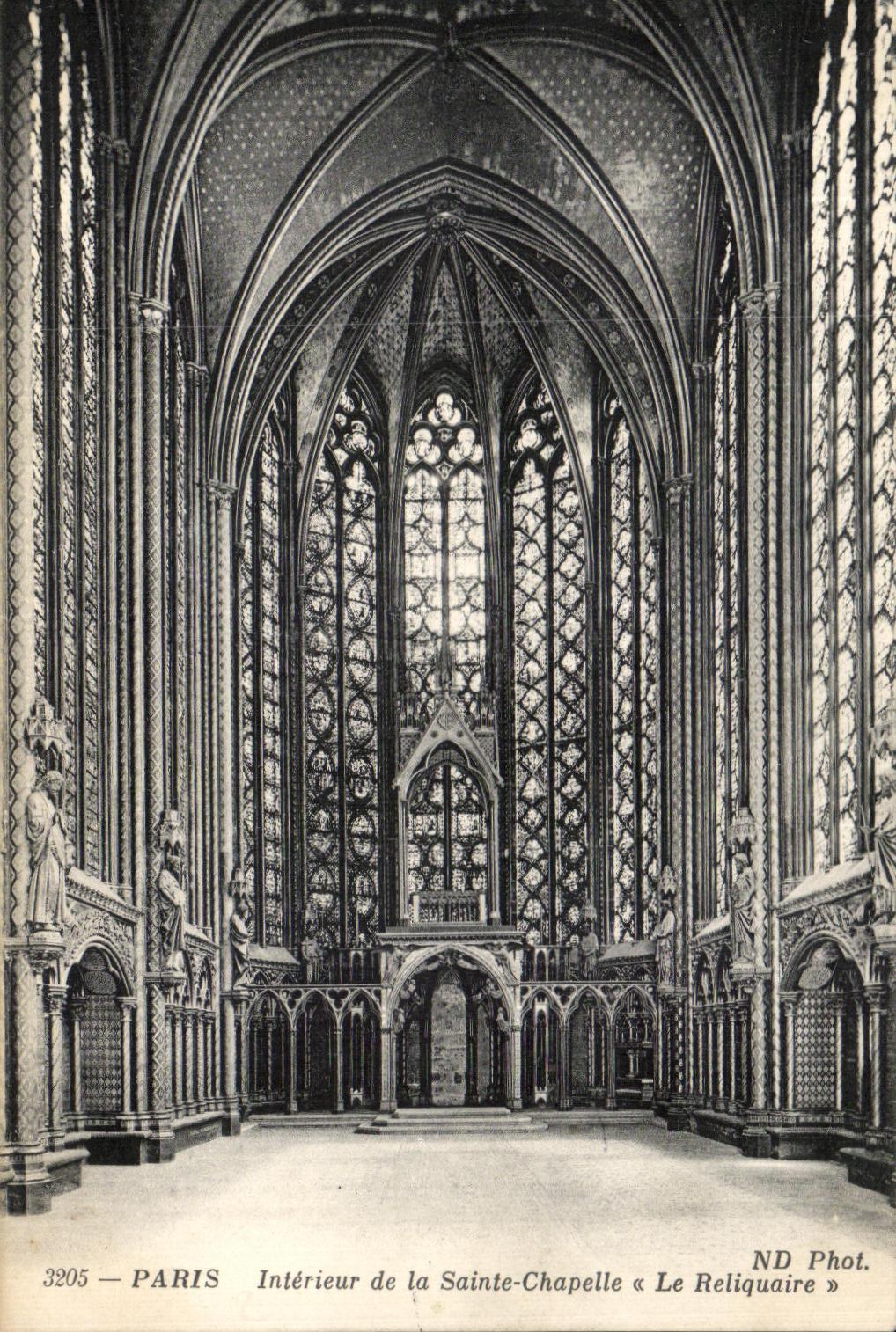 VINTAGE POSTCARD Interior Paris of Sainte the Vault the Reliquary