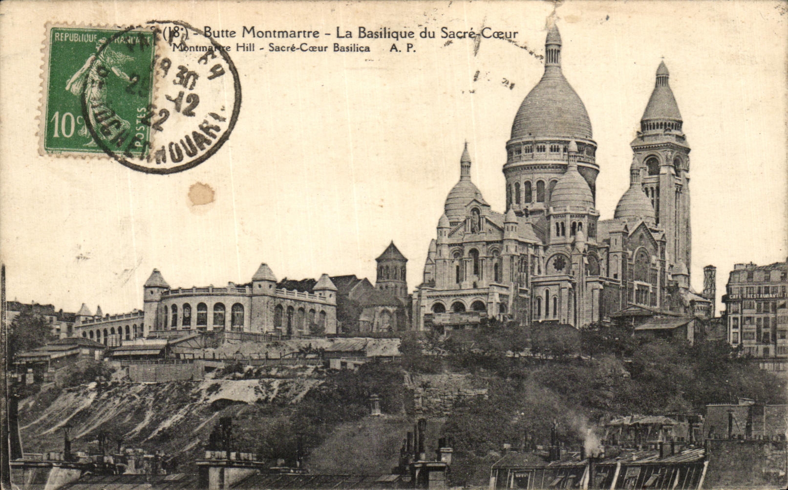 VINTAGE POSTCARD Montmartre Hillock the Basilica of the Sacring Heart