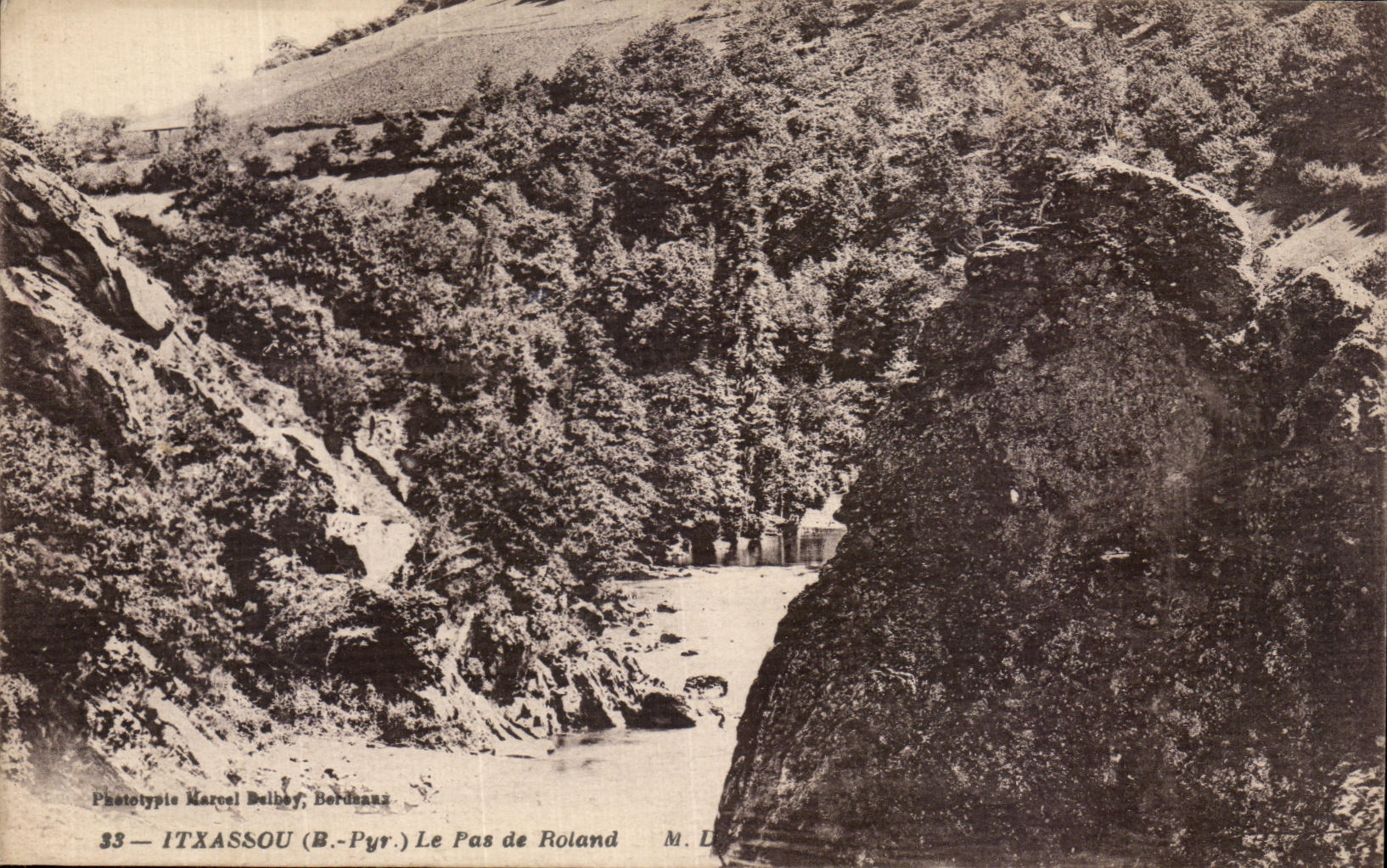 VINTAGE POSTCARD Itxassou the Roland No