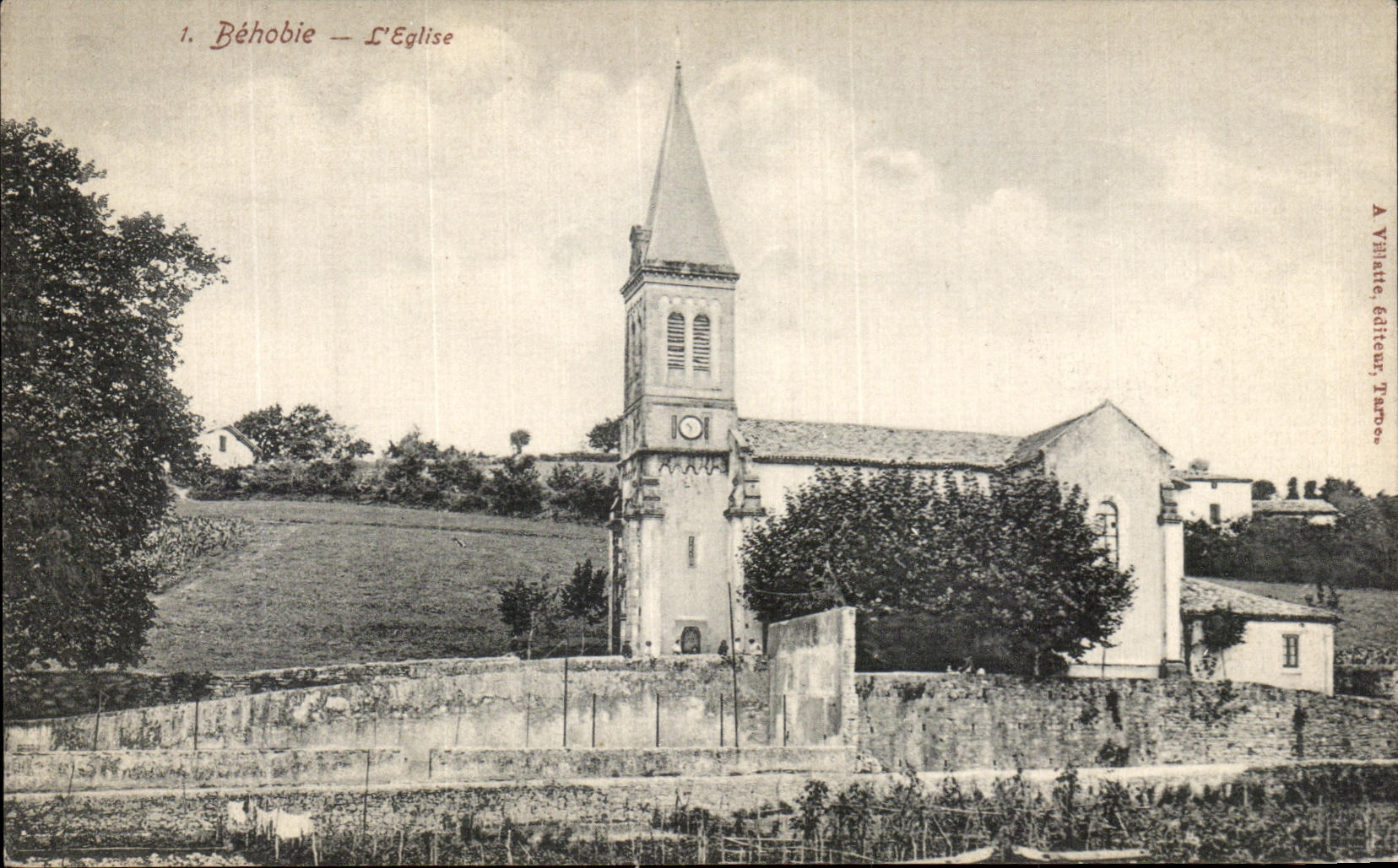 VINTAGE POSTCARD Behobie L Church
