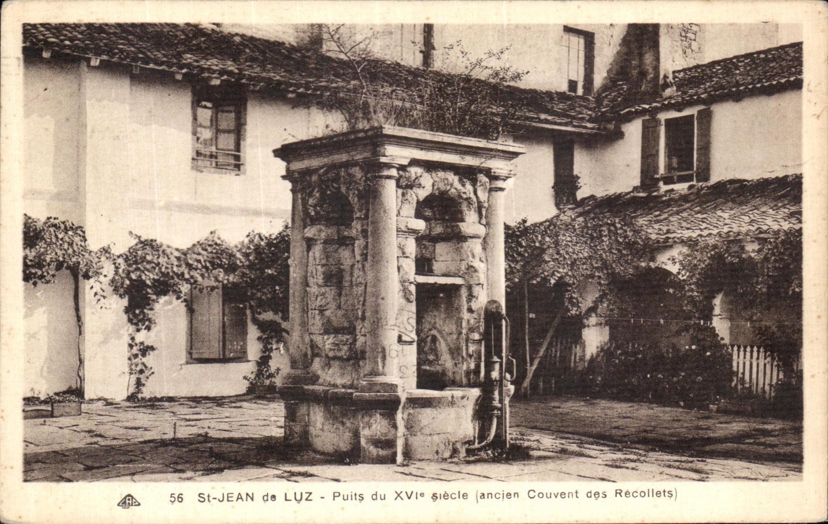 CPA St Jean de Luz Puits du 16eme Ancine couvent des Recollets