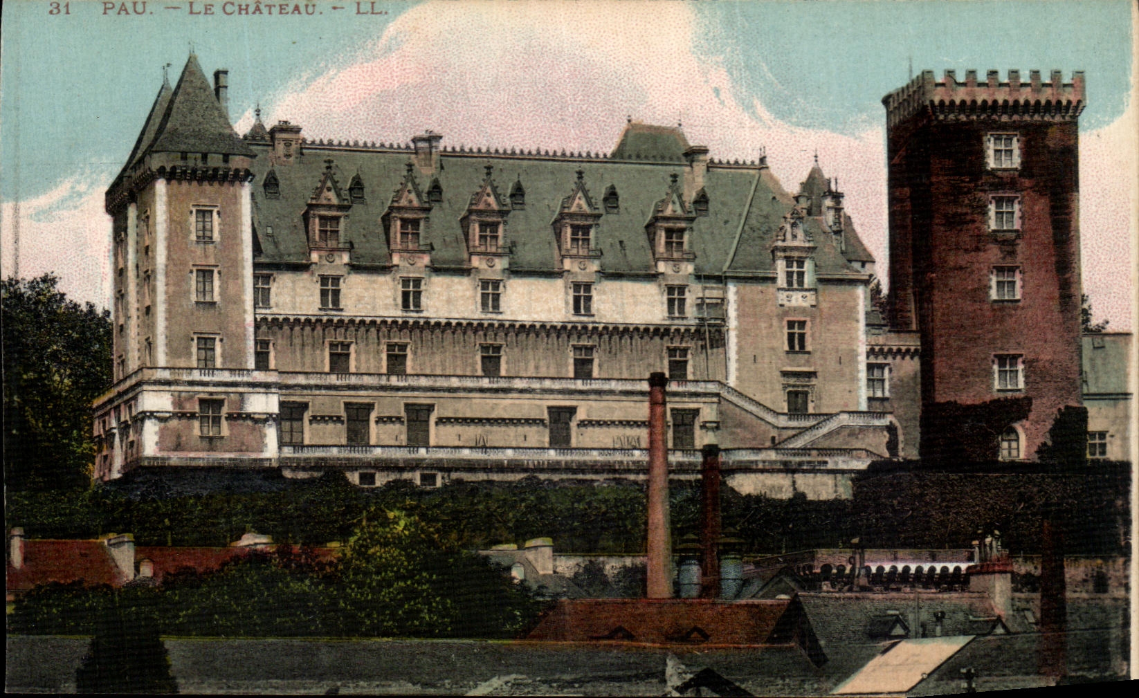 VINTAGE POSTCARD Pau the Castle