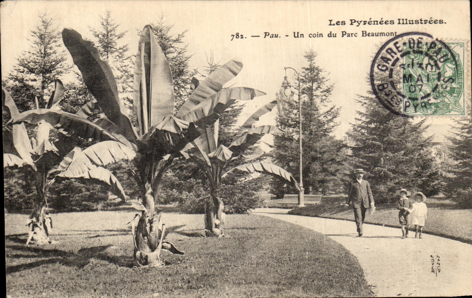 POSTAL Pau de la VENDIMIA una esquina del parque de Beaumont