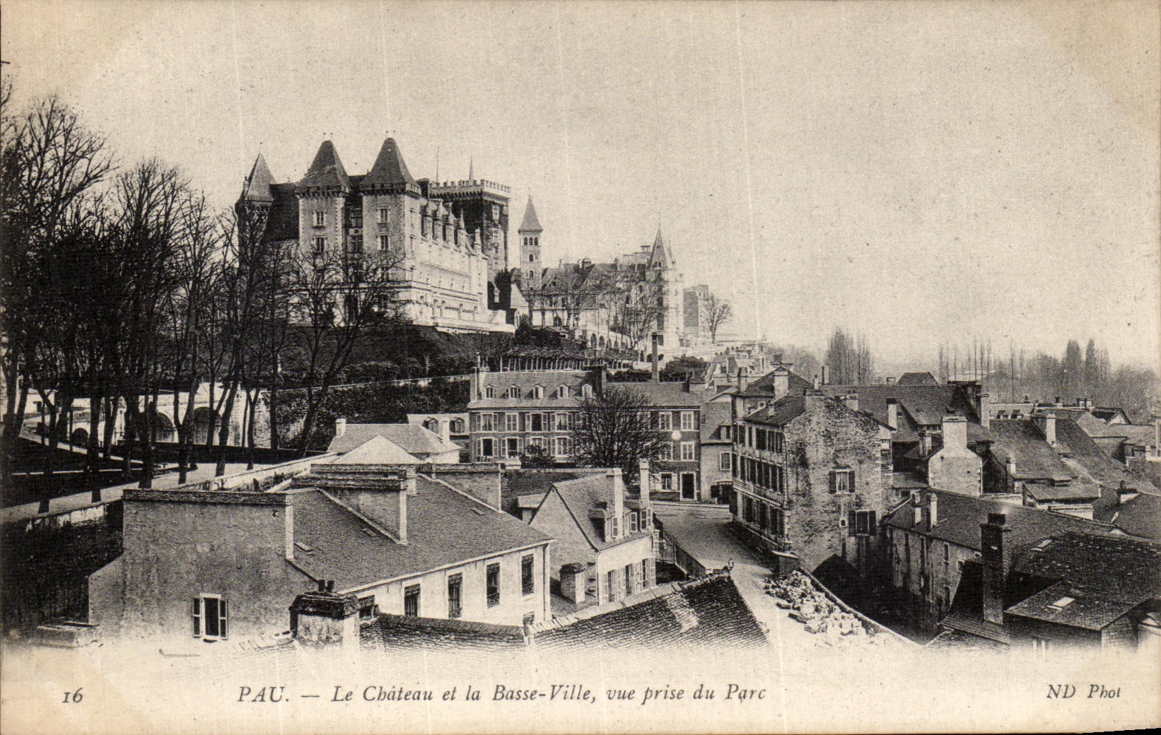 VINTAGE POSTCARD Pau the Castle and the Low city