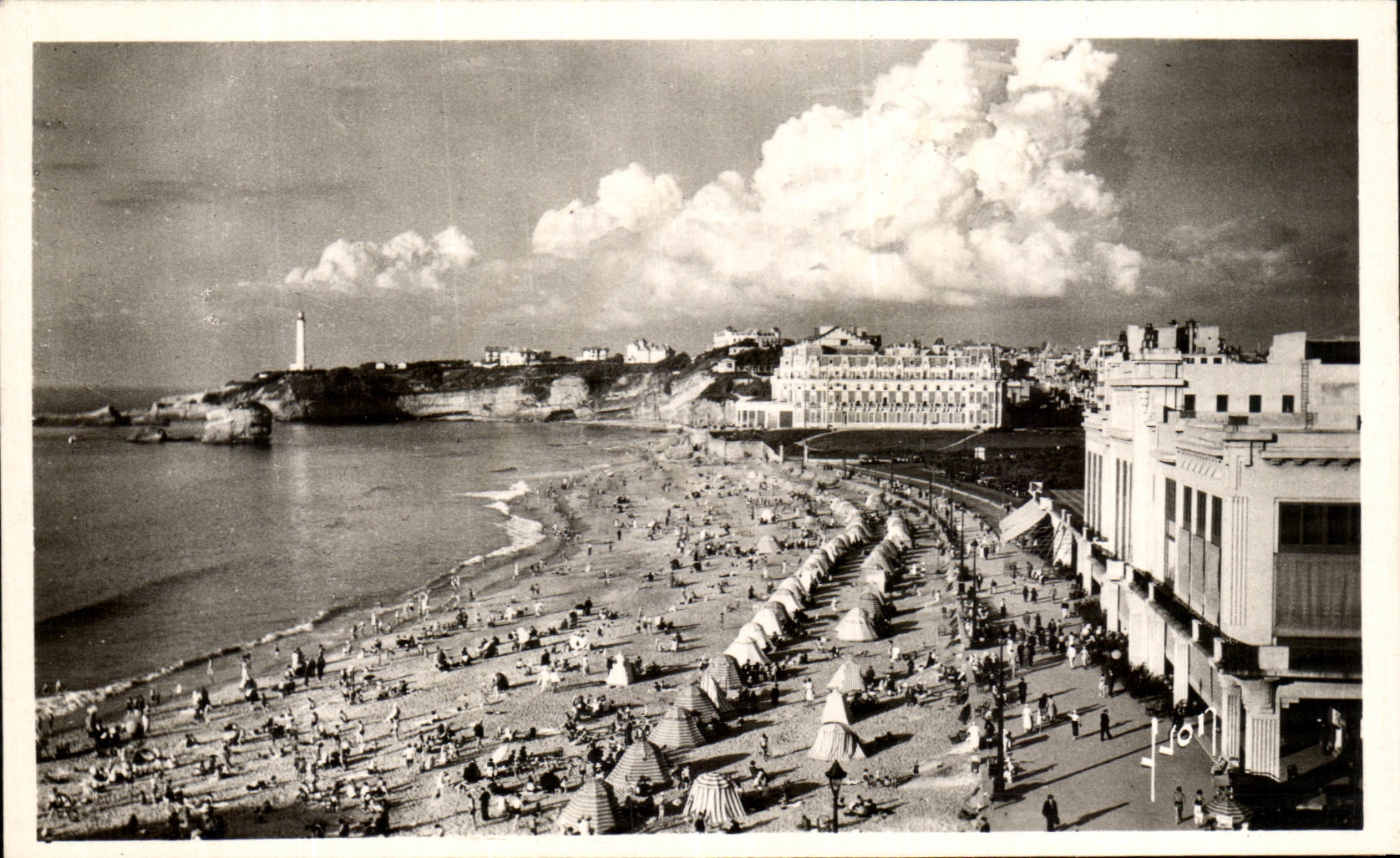 VINTAGE POSTCARD Biarritz Main beach