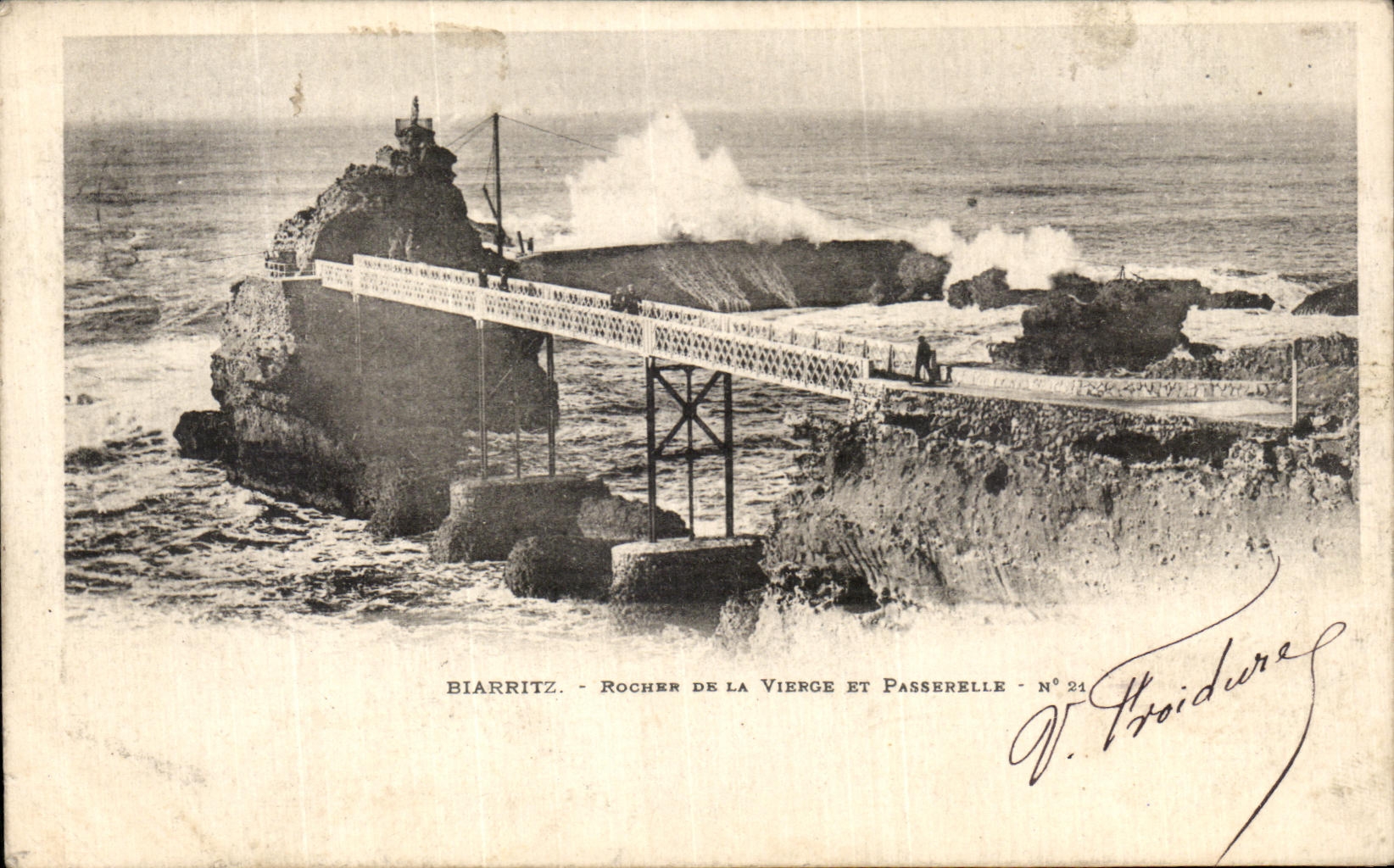 VINTAGE POSTCARD Biarritz Rock Of the Virgin And Footbridge