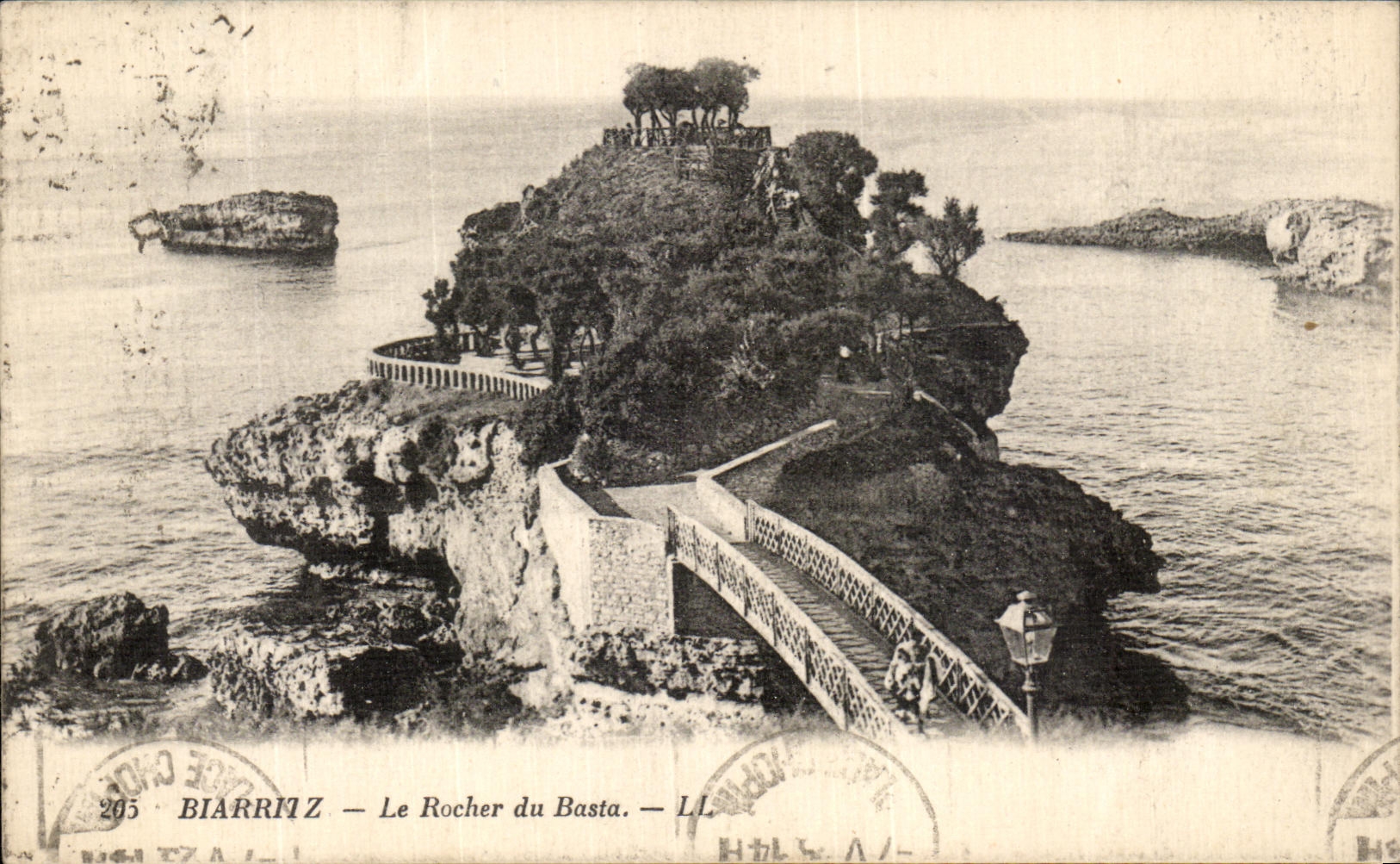 VINTAGE POSTCARD Biarritz the Rock of Basta