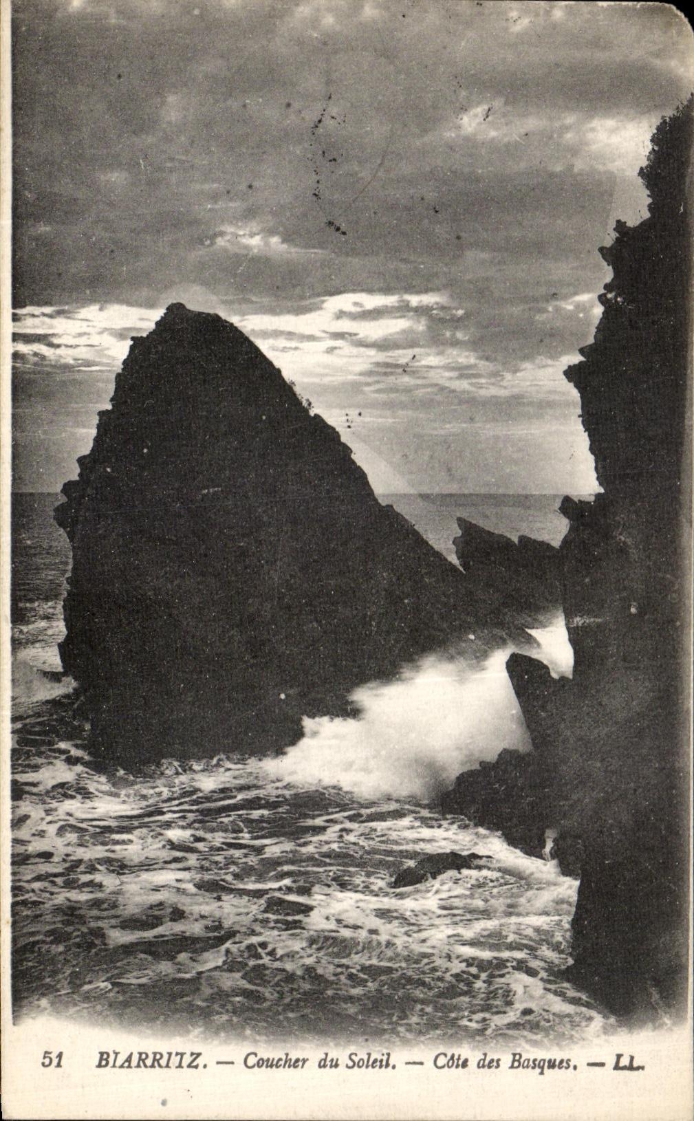 CPA Biarritz Coucher Du Soleil Cote des Basques