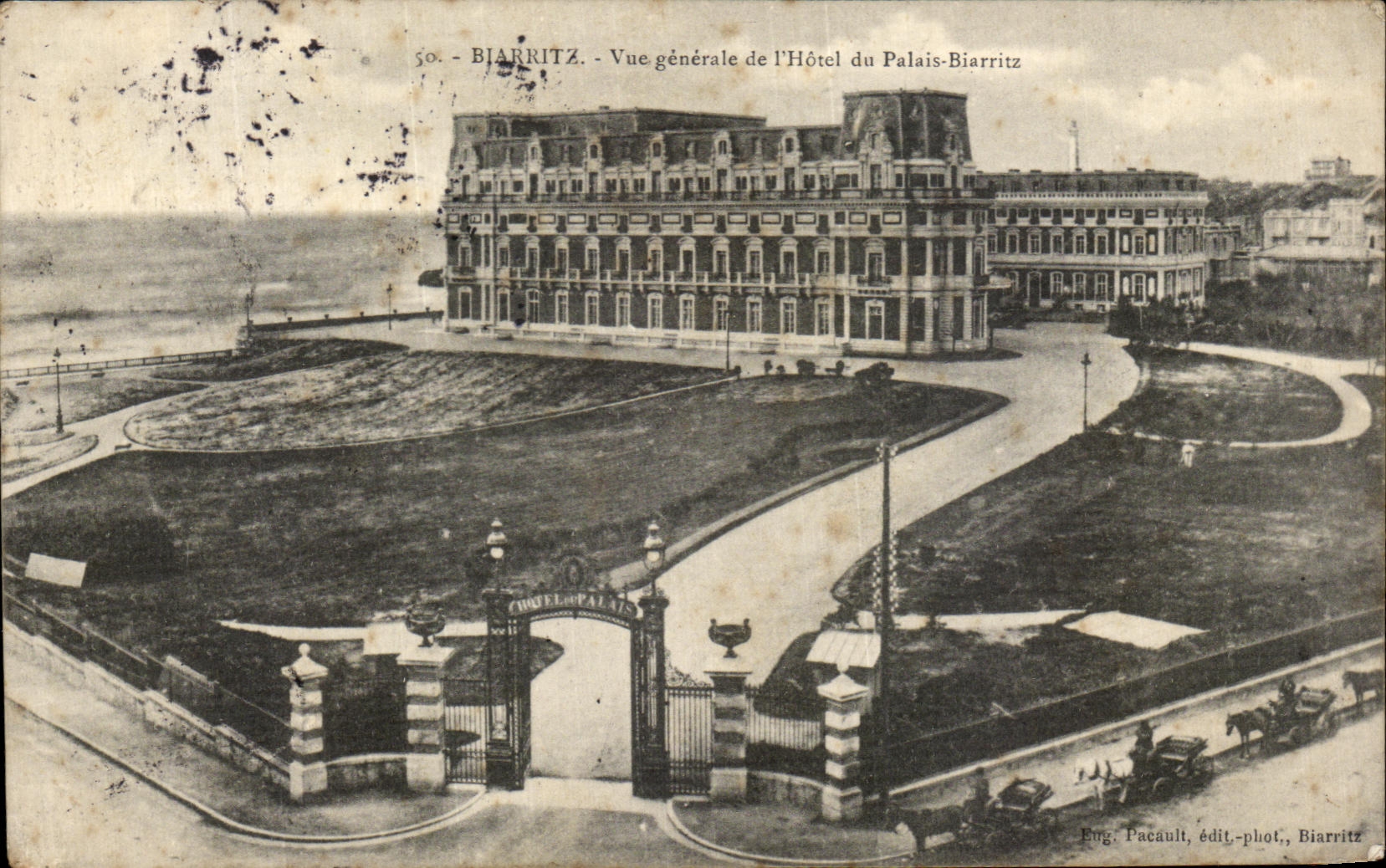 CPA Biarritz Vue Generale de L Hotel du Palais Biarritz 