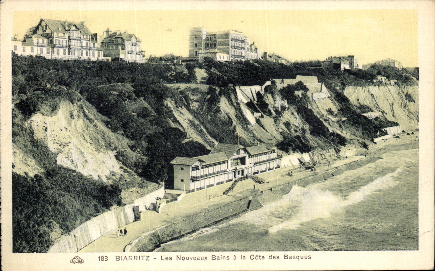 CPA Biarritz Les Nouveaux Bains a La Cote des Basques