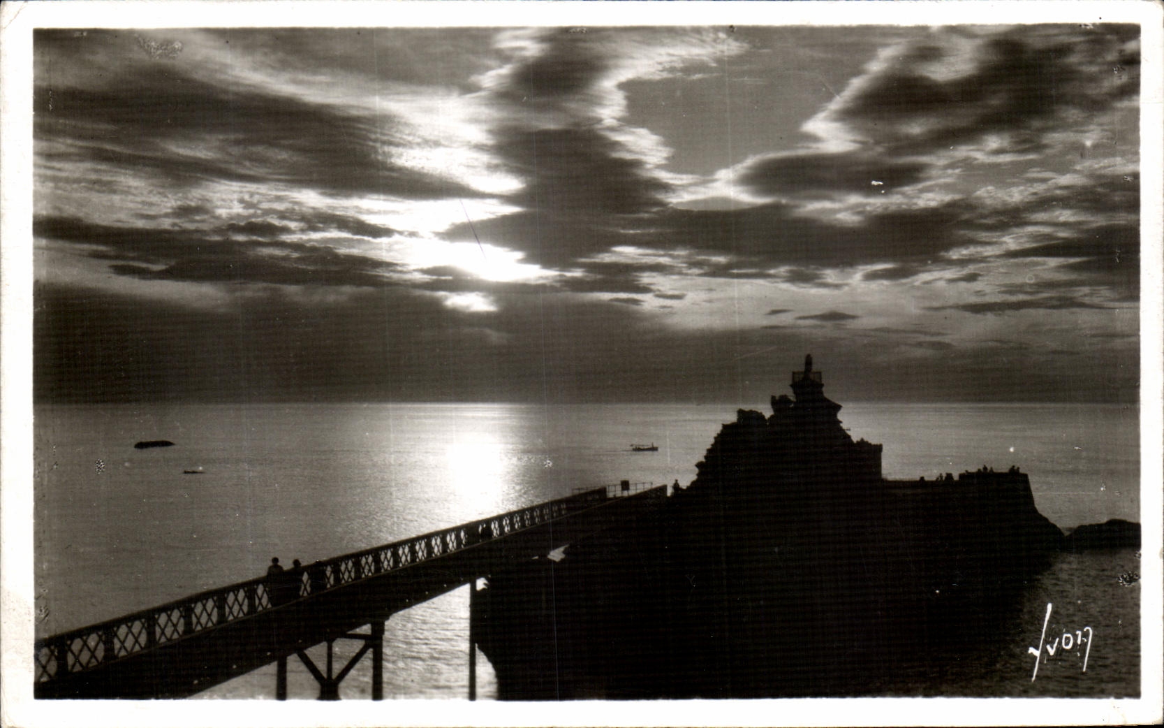 VINTAGE POSTCARD Biarritz Sunset On the Rock