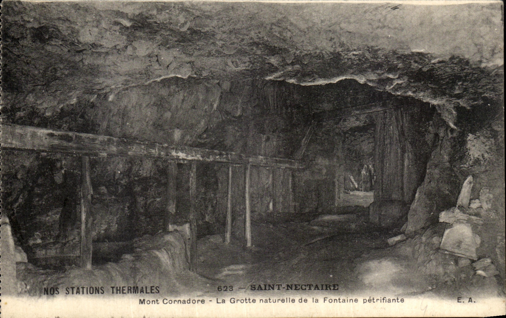 VINTAGE POSTCARD Holy Nectary Carnadore Mount the Natural Cave of the Perifiante Fountain